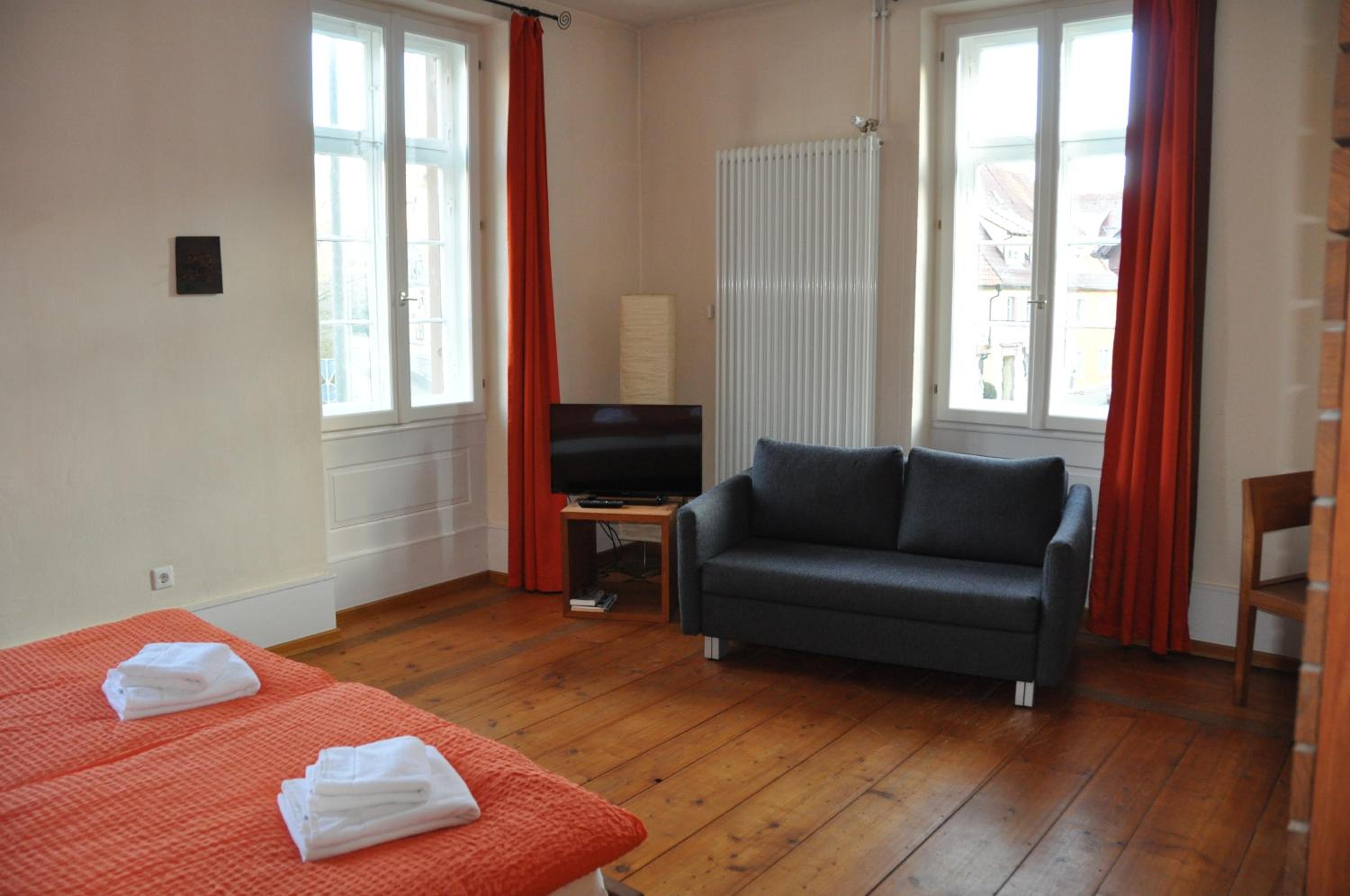 Deluxe Double Room (2 Adults + 1 Child) No. 4