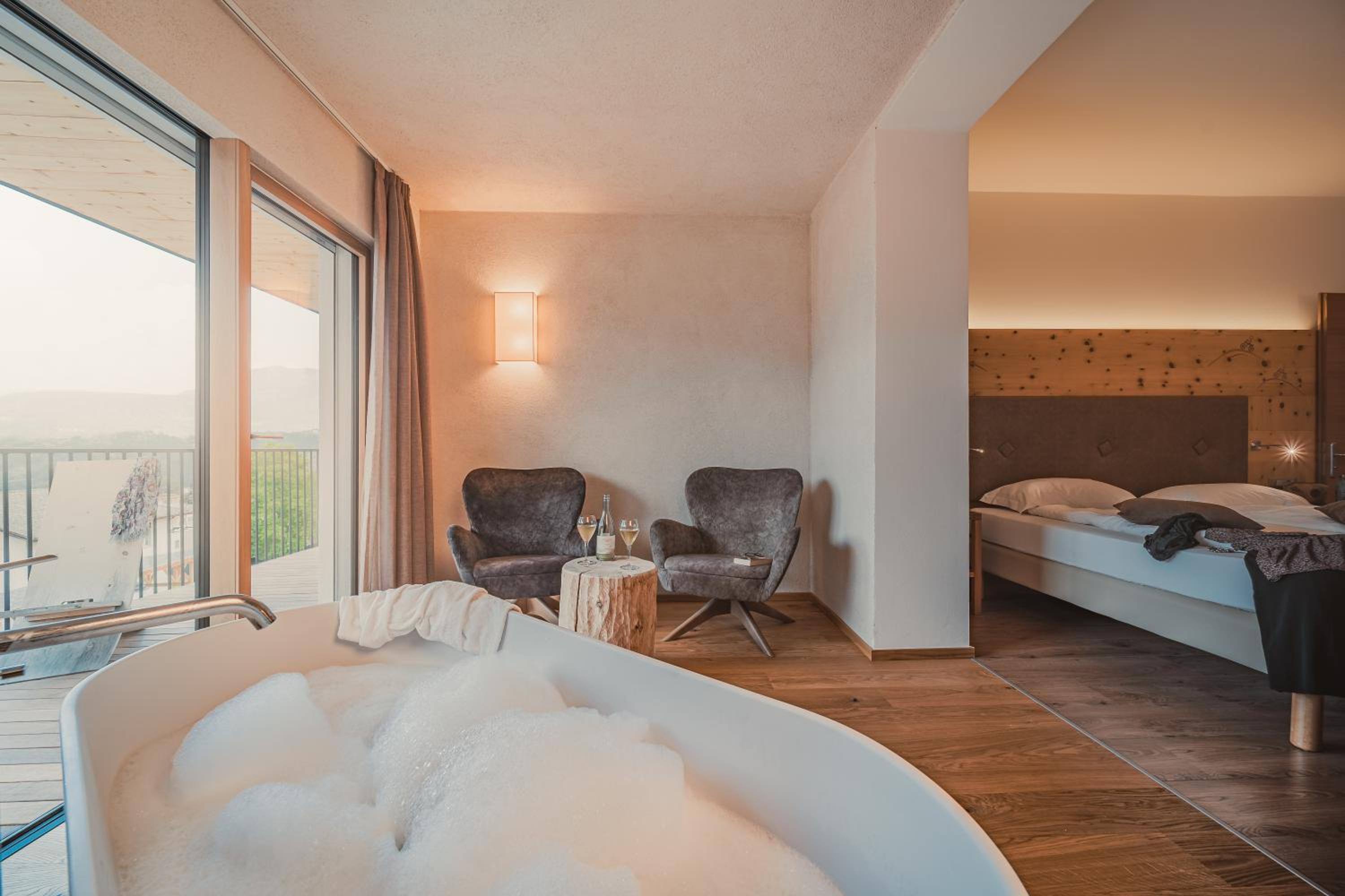 Deluxe Junior Suite photo 1