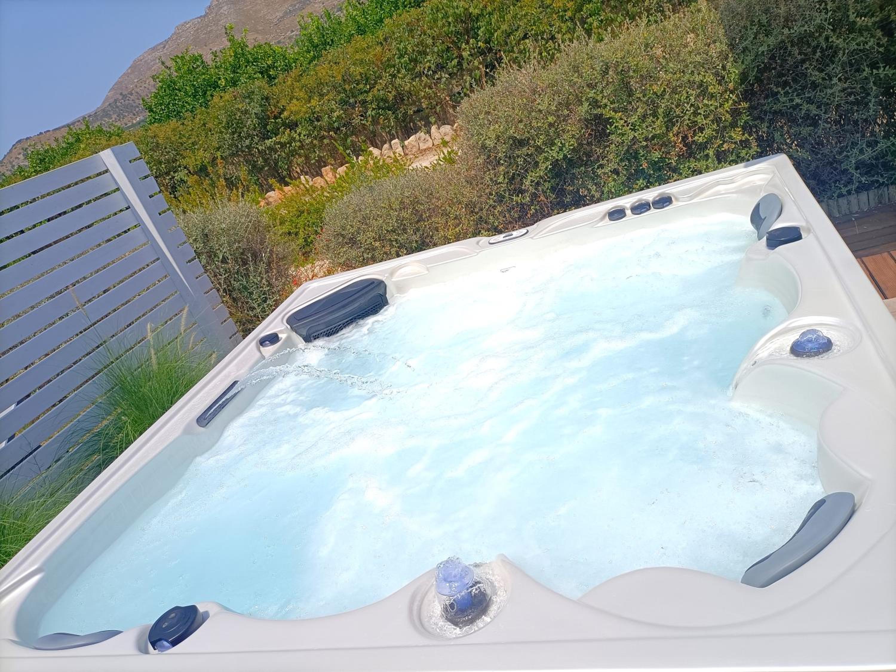 Suite with Spa Bath photo 2