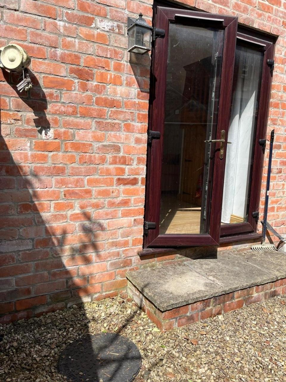 One-Bedroom House photo 2
