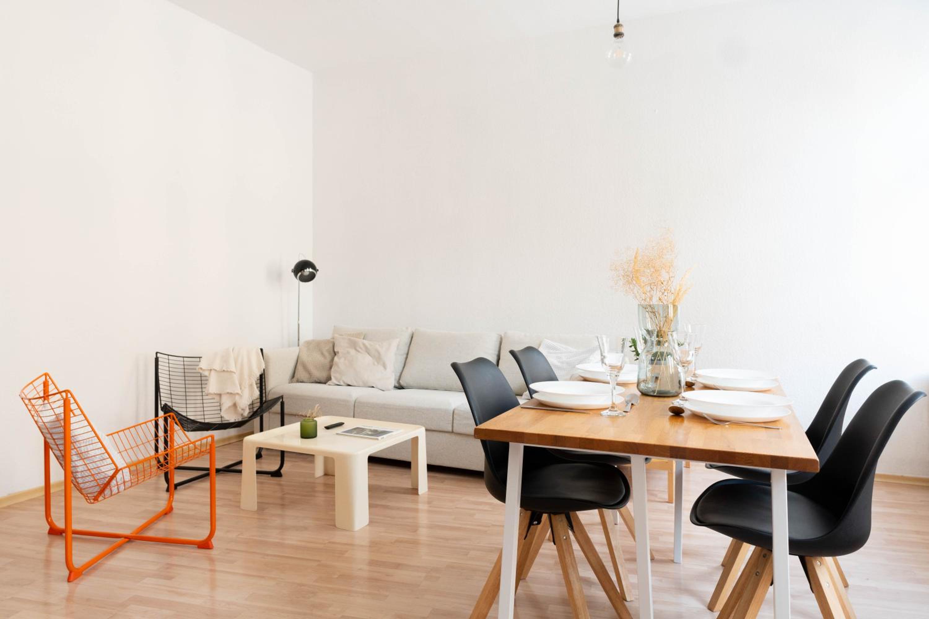Two-Bedroom Apartment - Photo 4