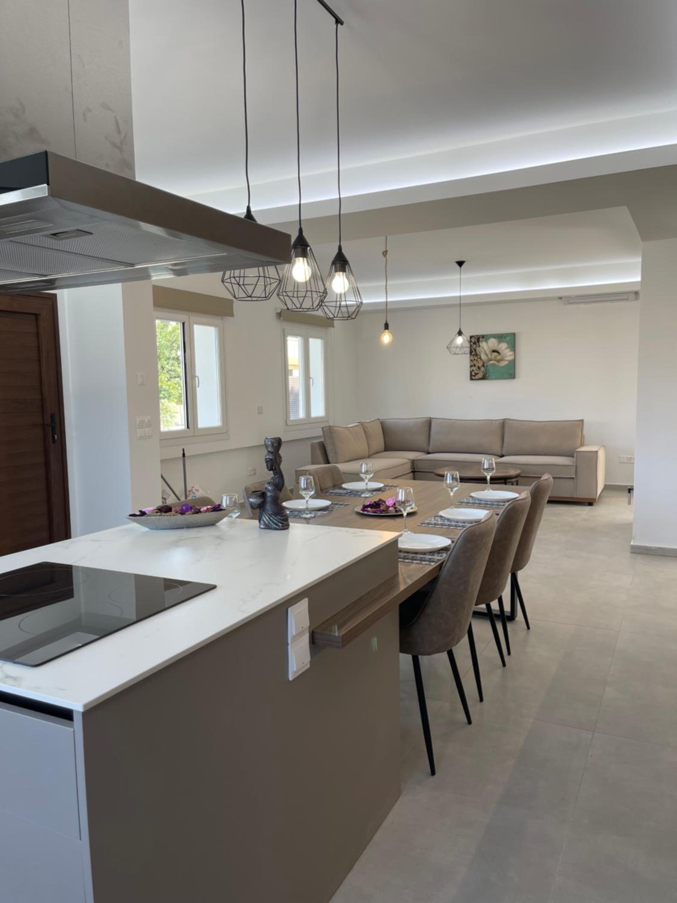 Three-Bedroom Villa photo 1