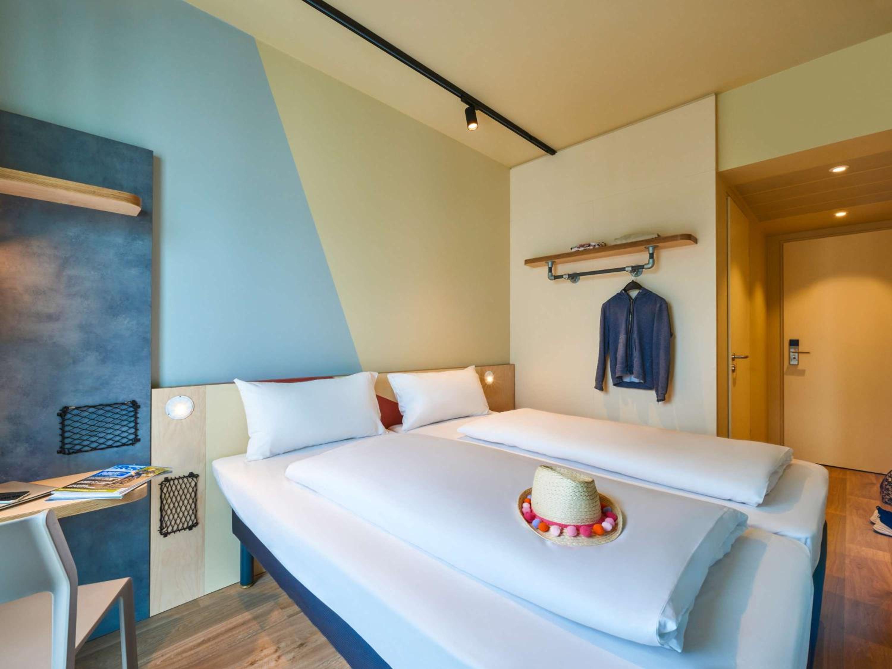 Standard Double Room - Photo 4