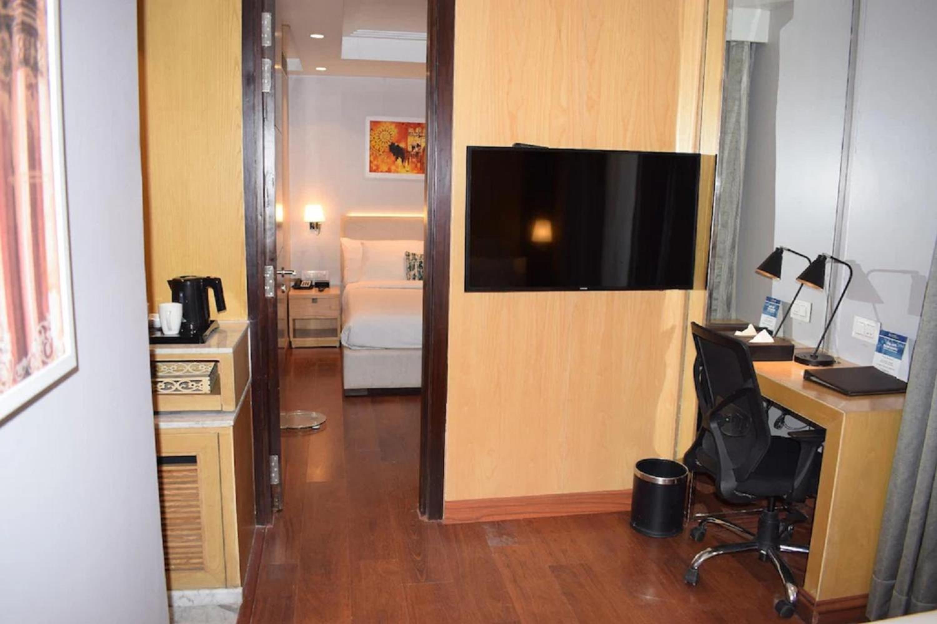 Two-Bedroom Queen Suite with Two Queen Beds - Non-Smoking - Photo 4