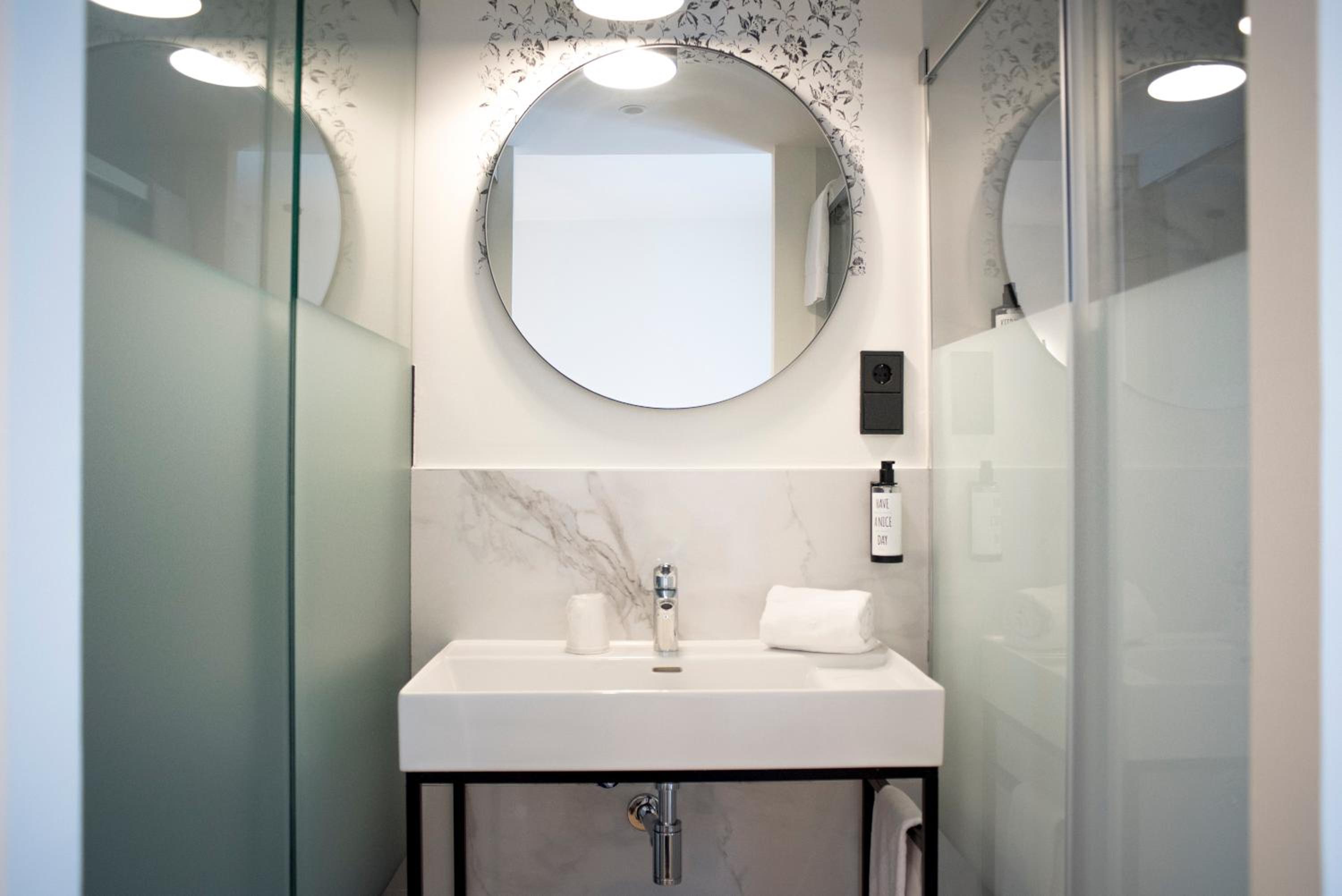 Deluxe Double Room with Spa Bath  photo 3