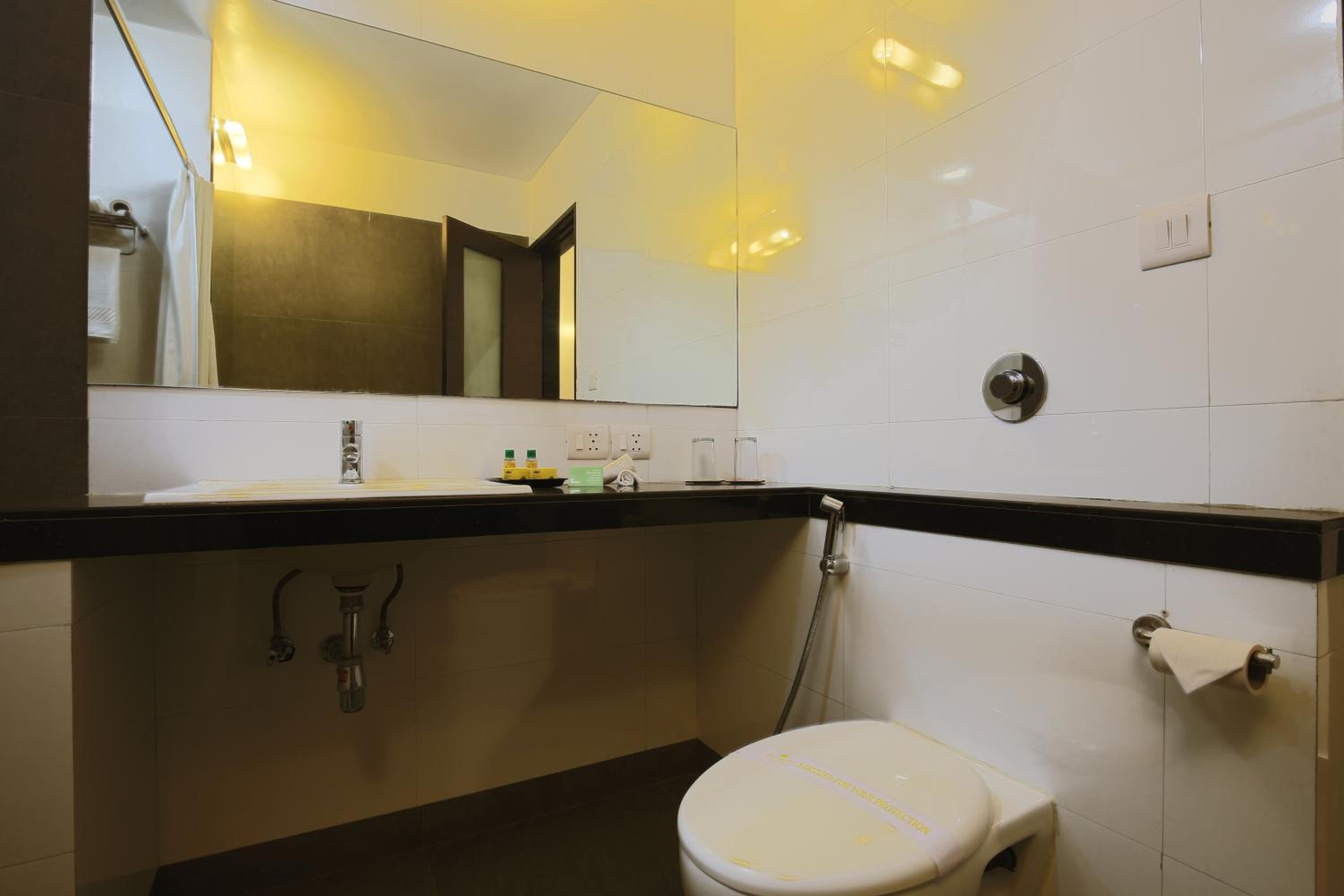 Standard Double Room - Photo 2