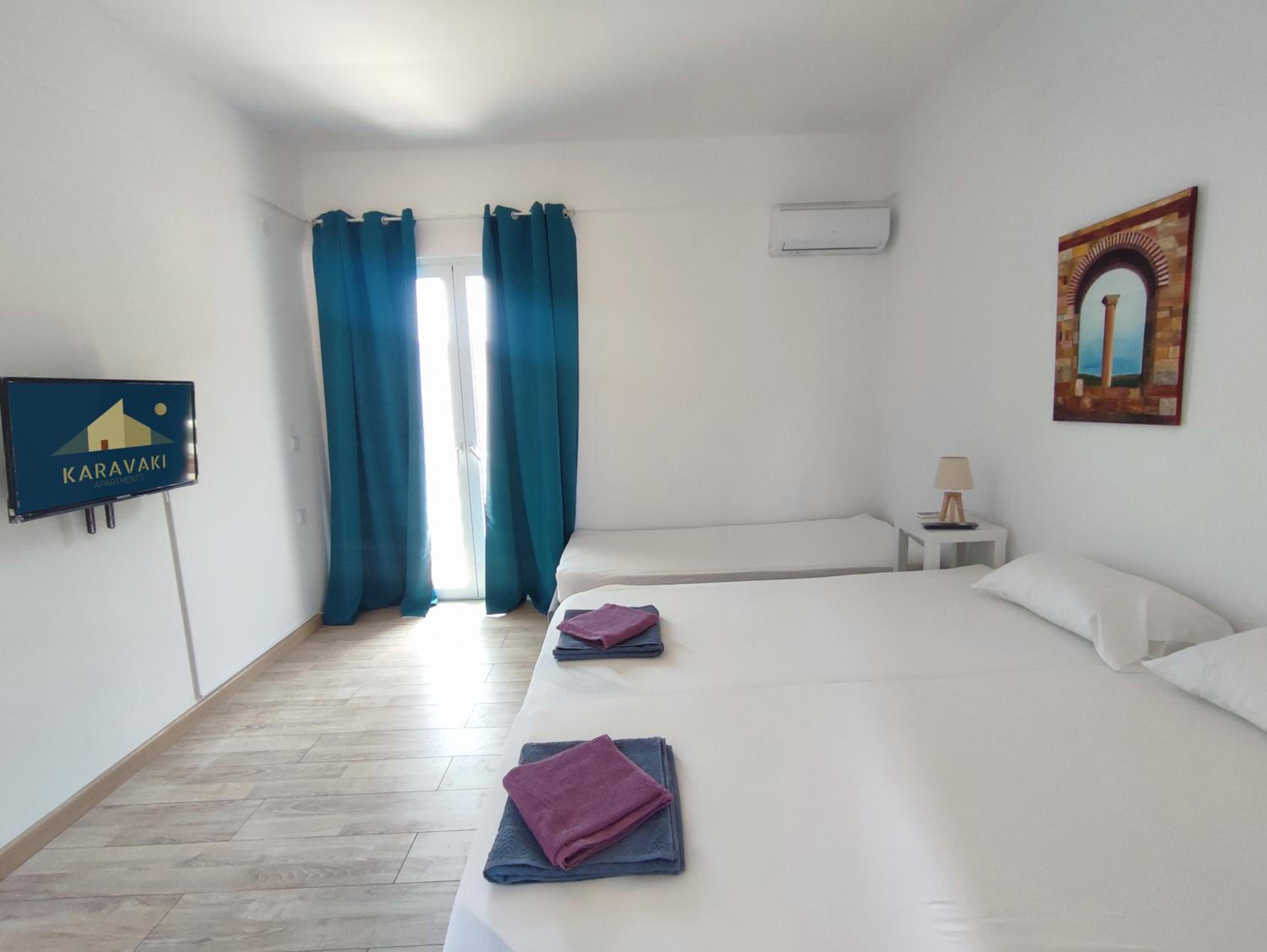 Studio Apartment photo 1
