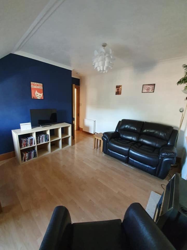 One-Bedroom Apartment with Garden photo 2