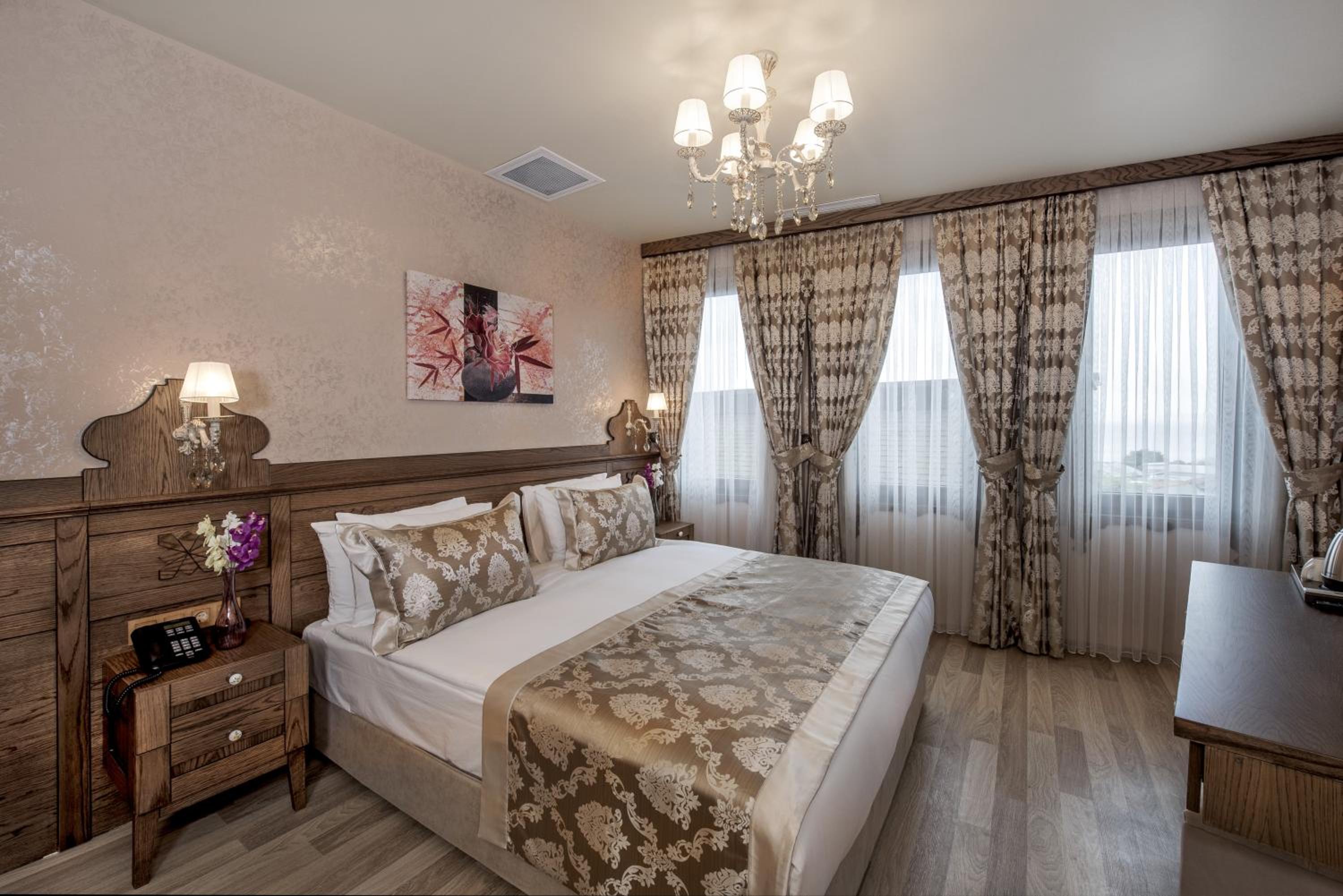 Deluxe Suite photo 1