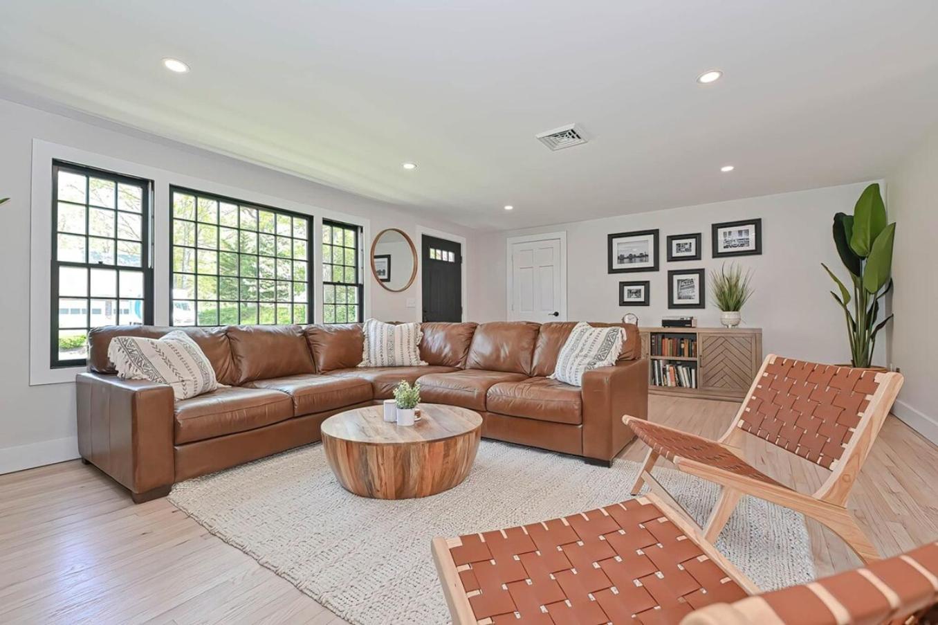 Four-Bedroom House photo 2