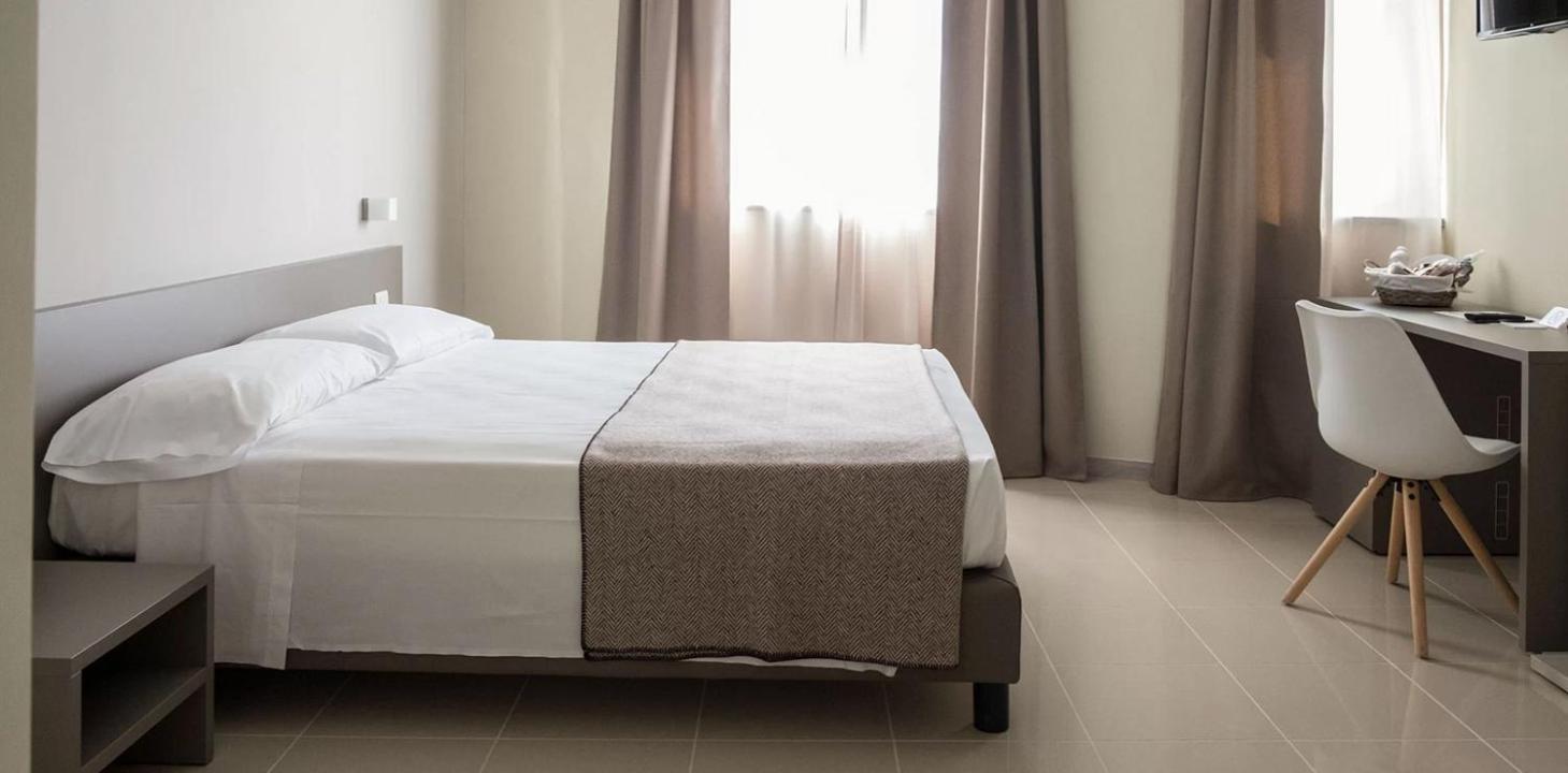 Double Room - Photo 4