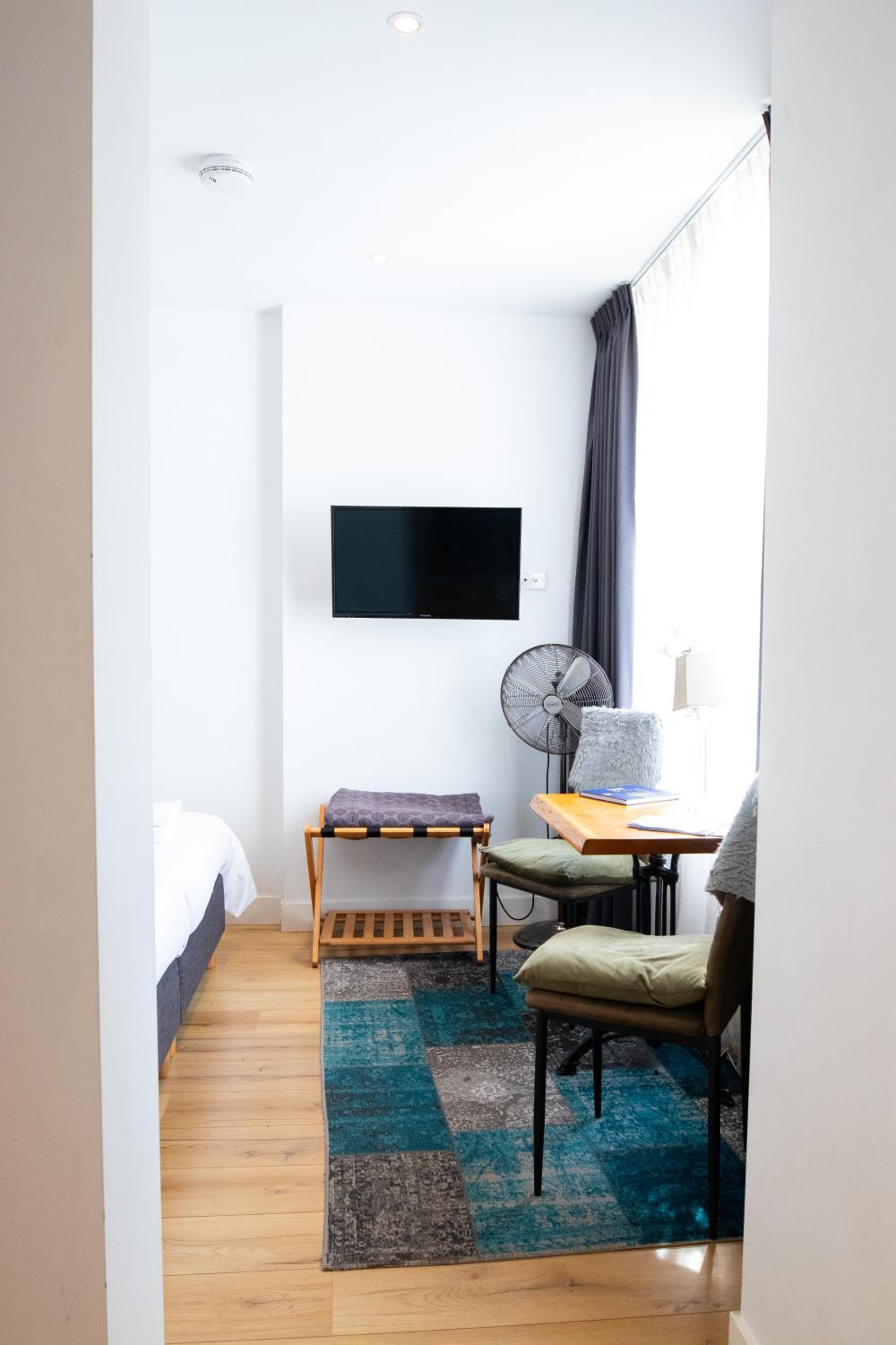 Deluxe Double or Twin Room - Photo 5