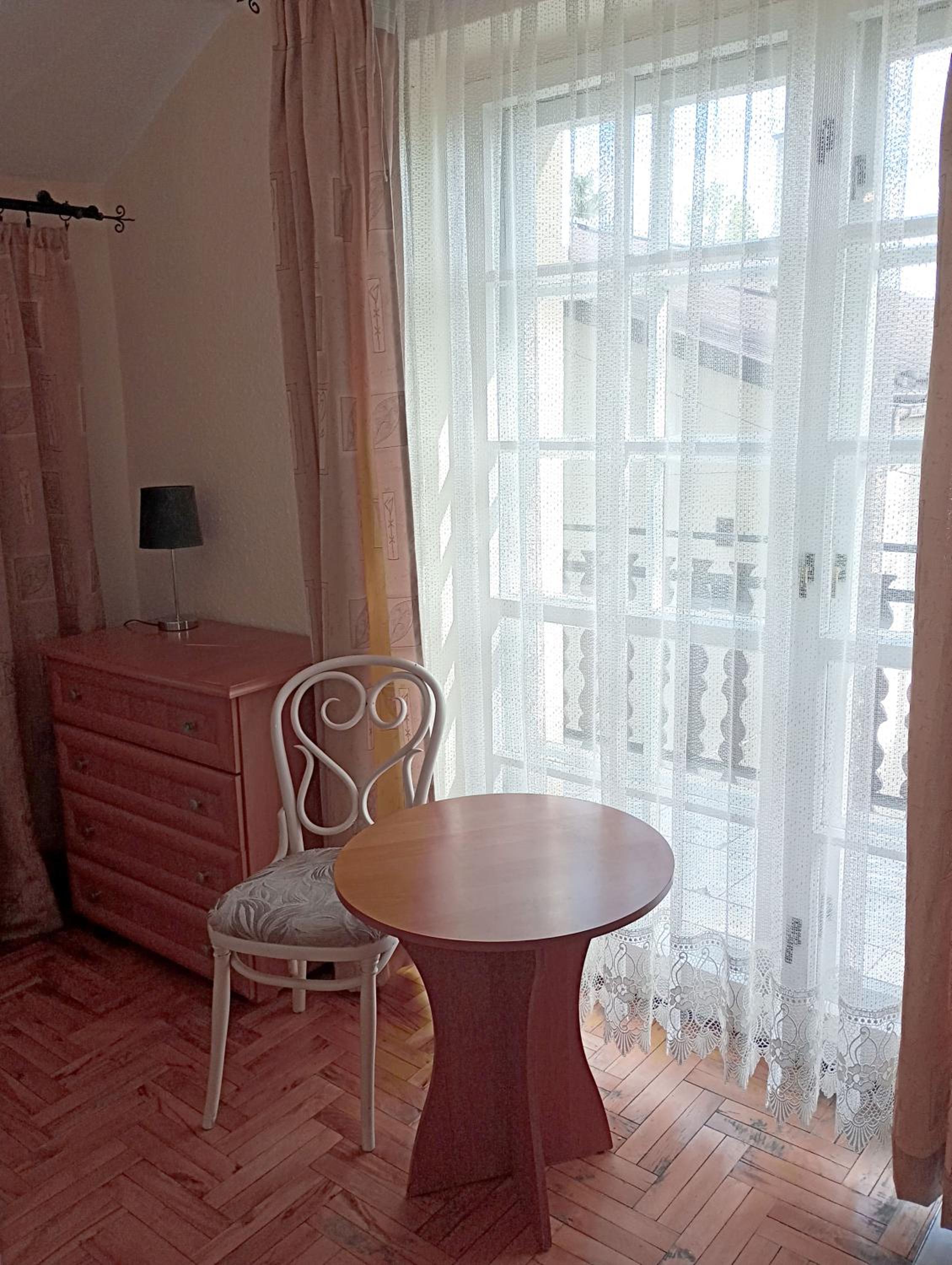 Double Room - Photo 5