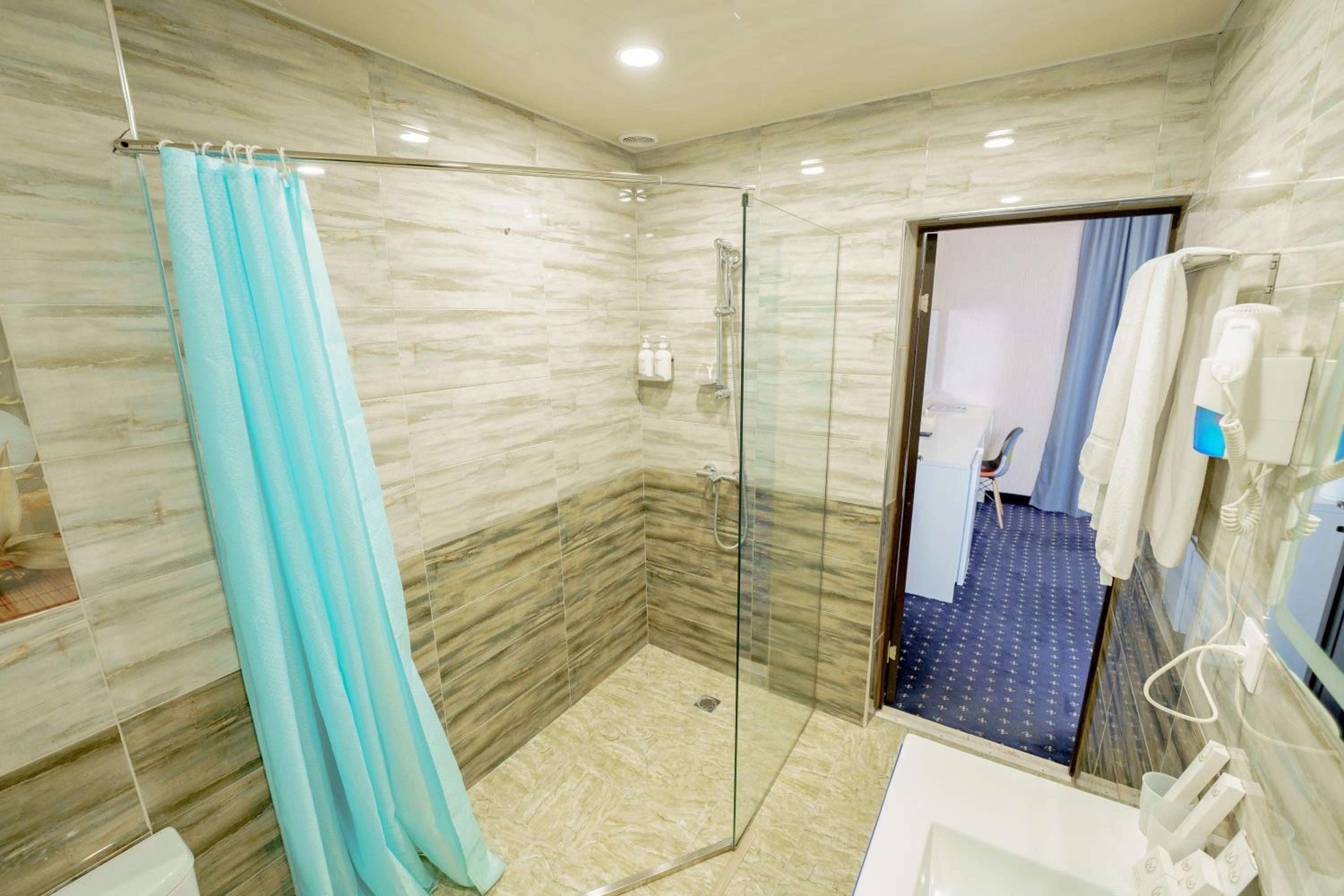Executive Suite photo 2
