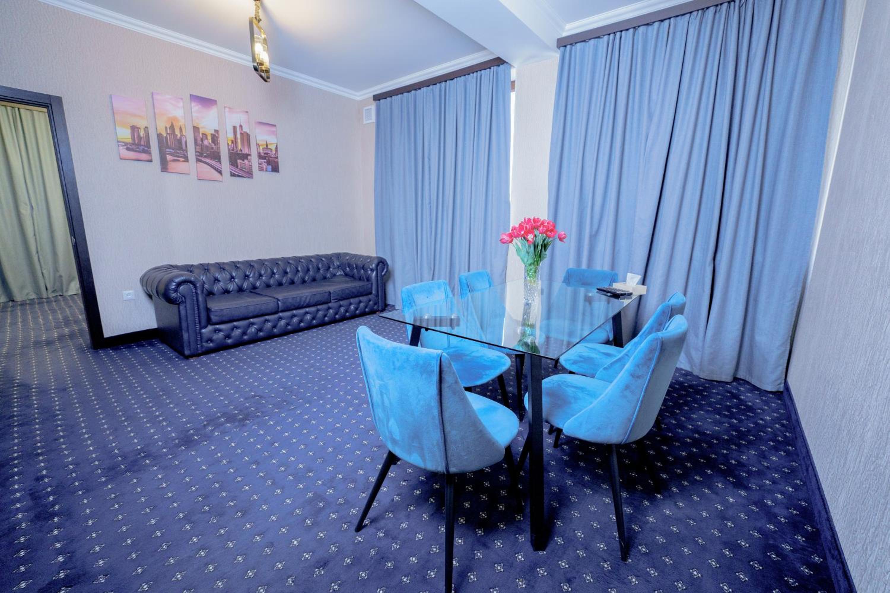 Executive Suite photo 1