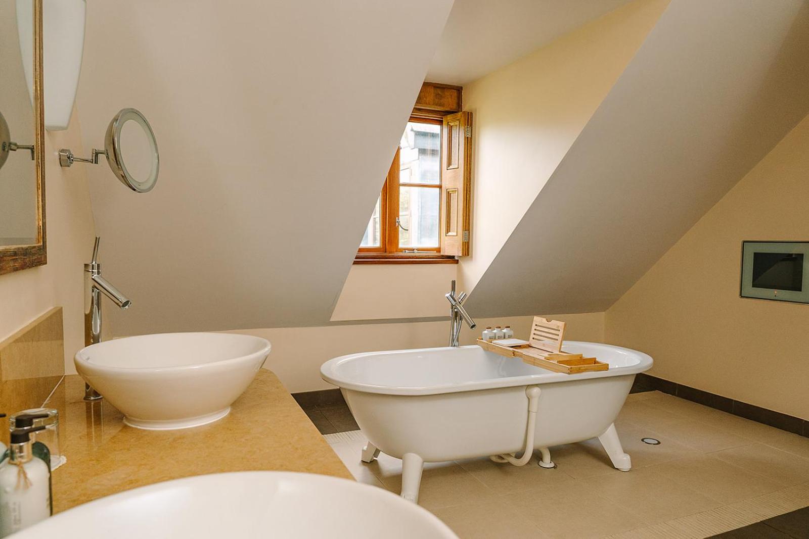 Luxe Junior Suite photo 3