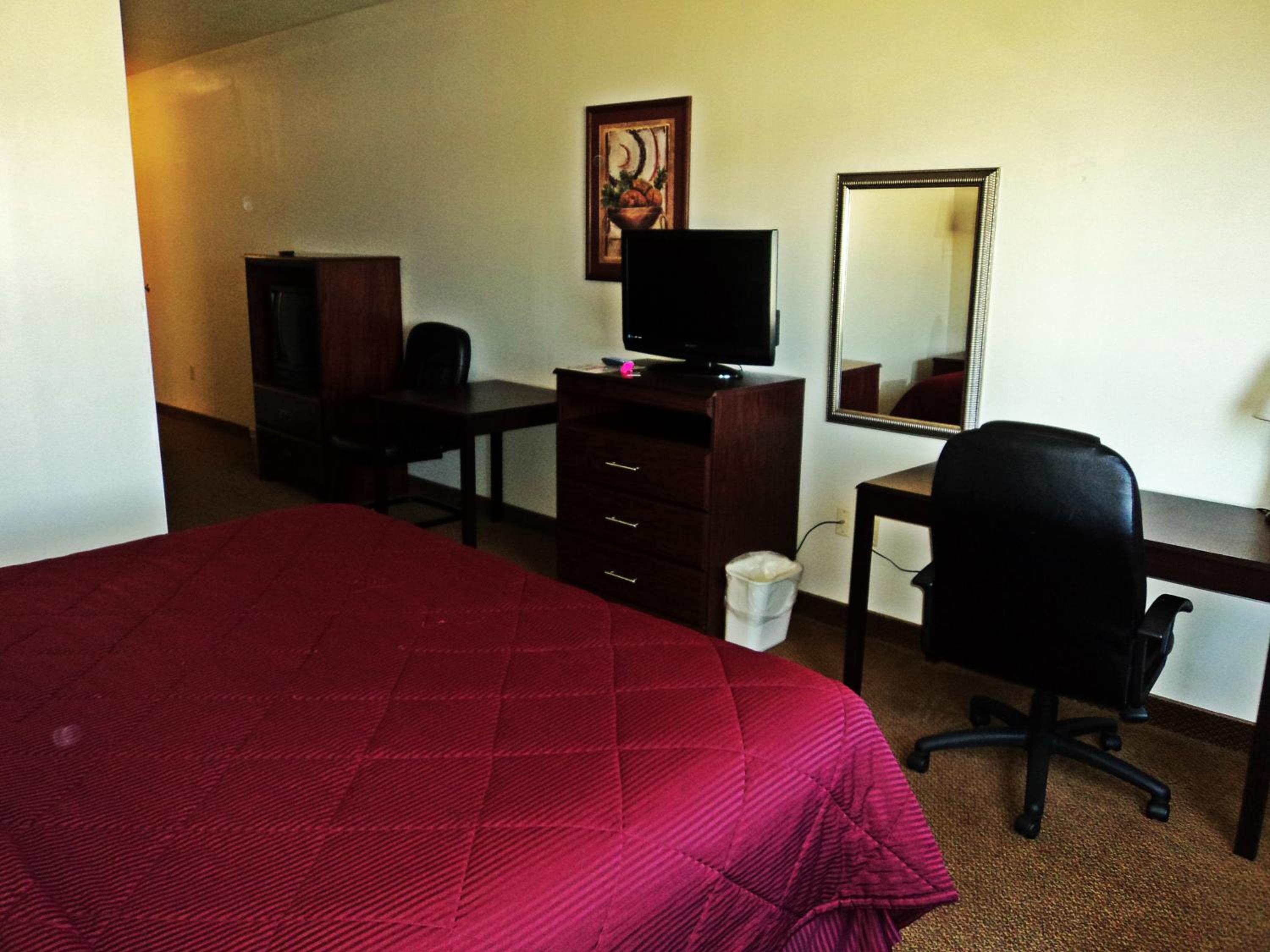 King Room - Non-Smoking - Photo 3