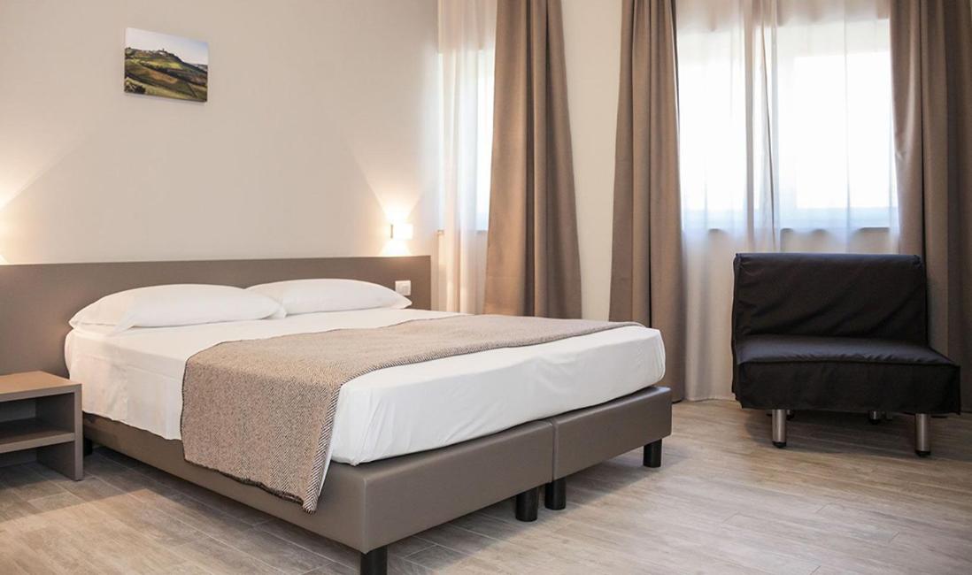 Double or Twin Room photo 2