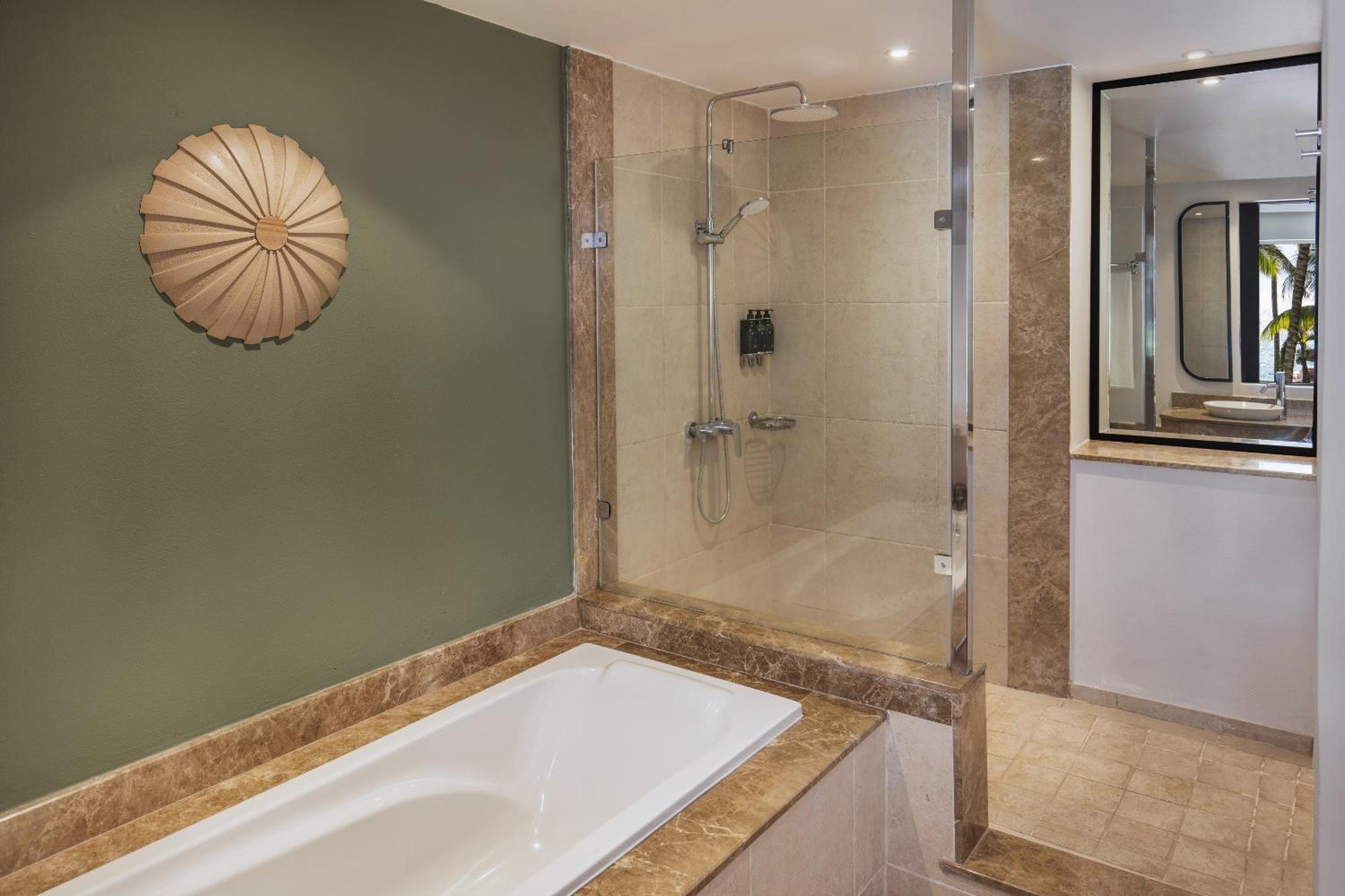Victoria Room – Honeymooners only