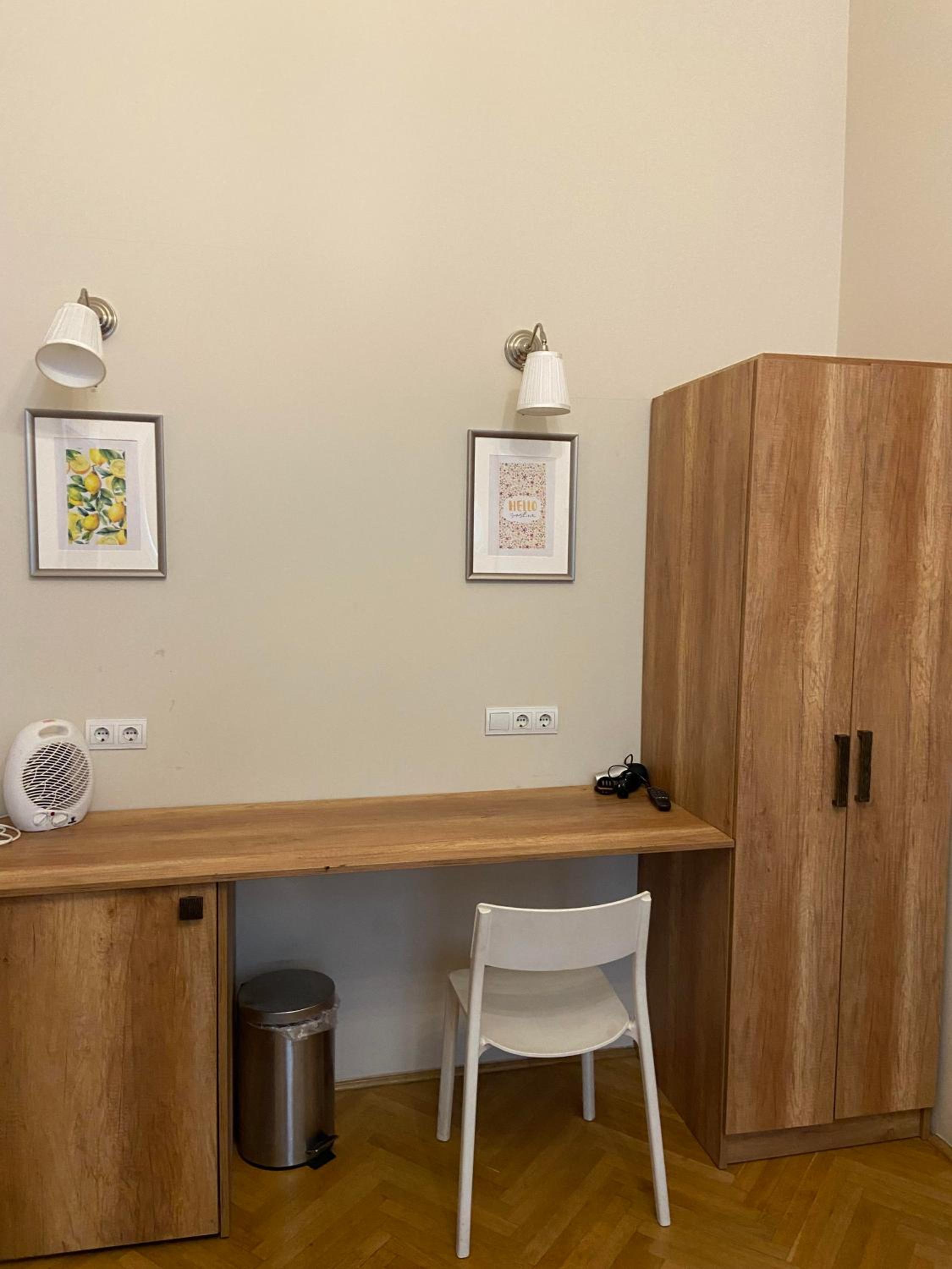 Standard Triple Room - Photo 12