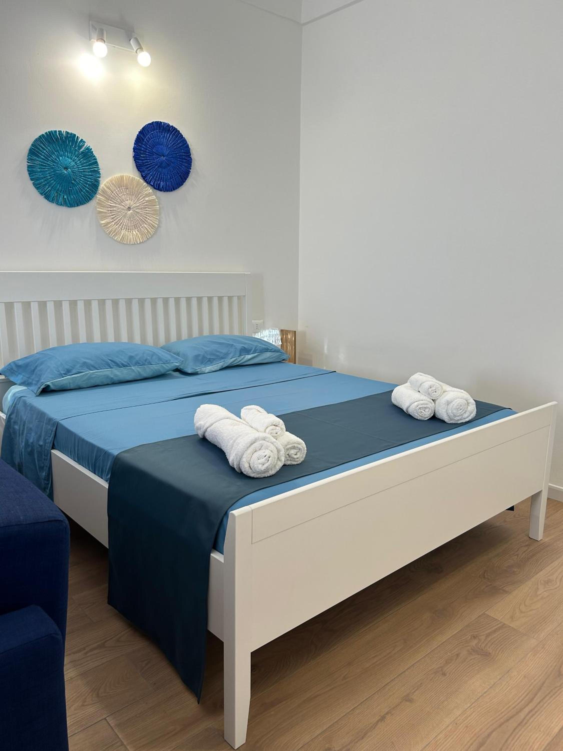 Deluxe Double Room with Balcony photo 2