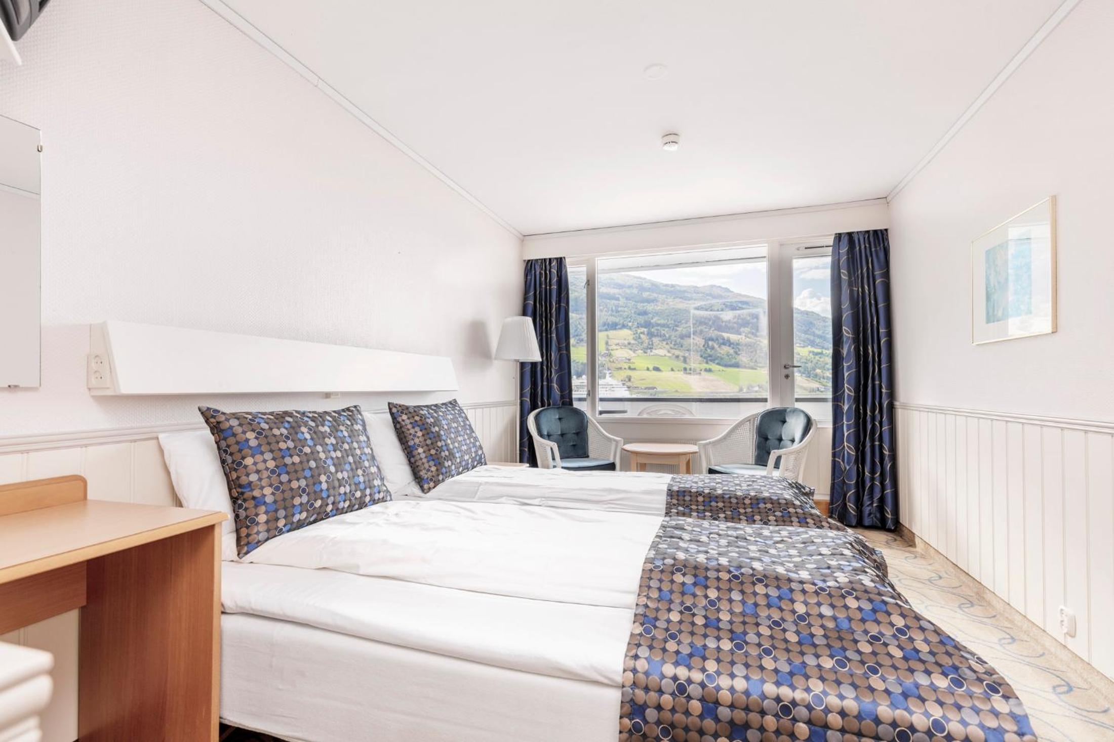 Standard Twin Room photo 3