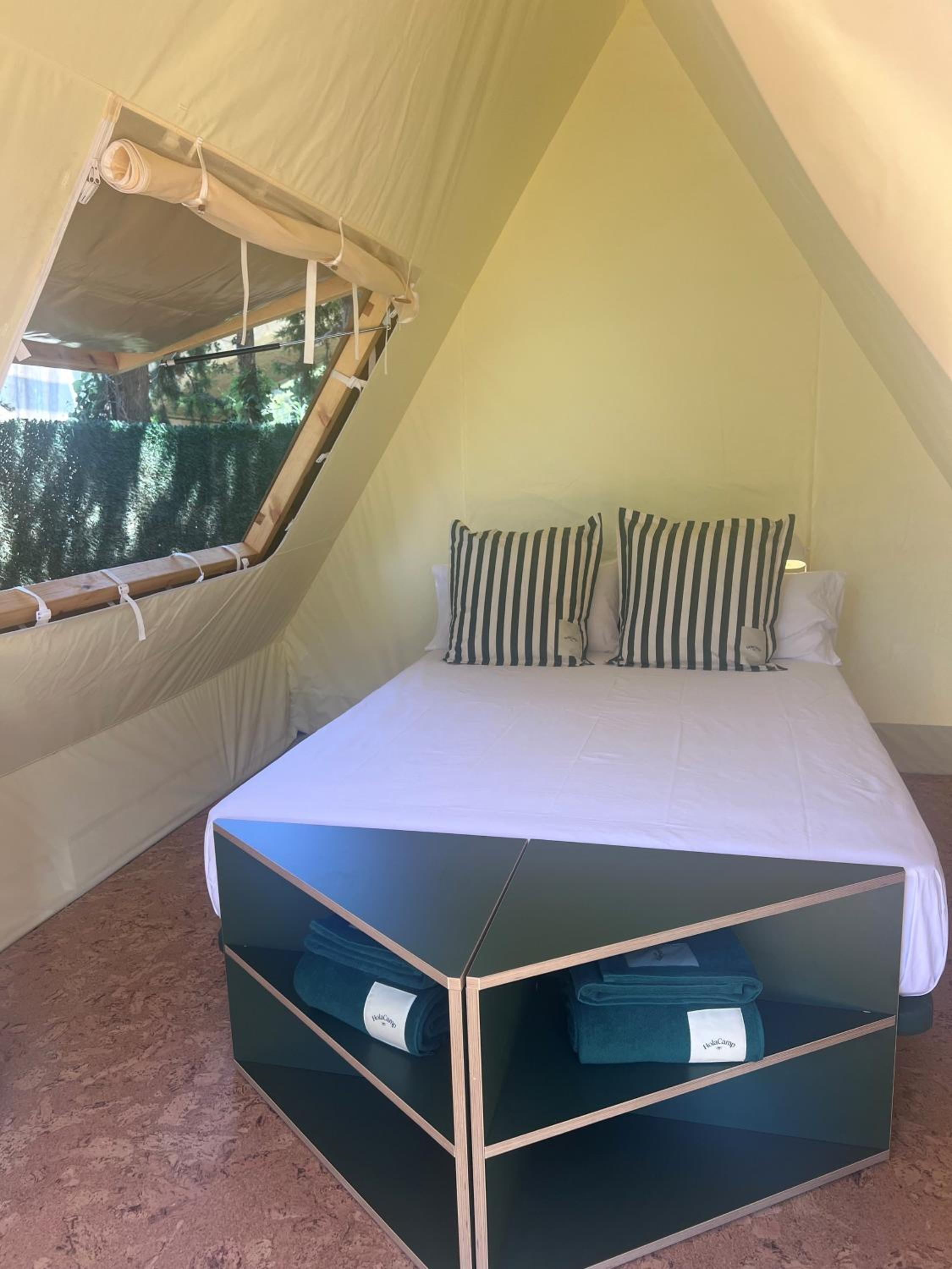 Tent - Photo 4