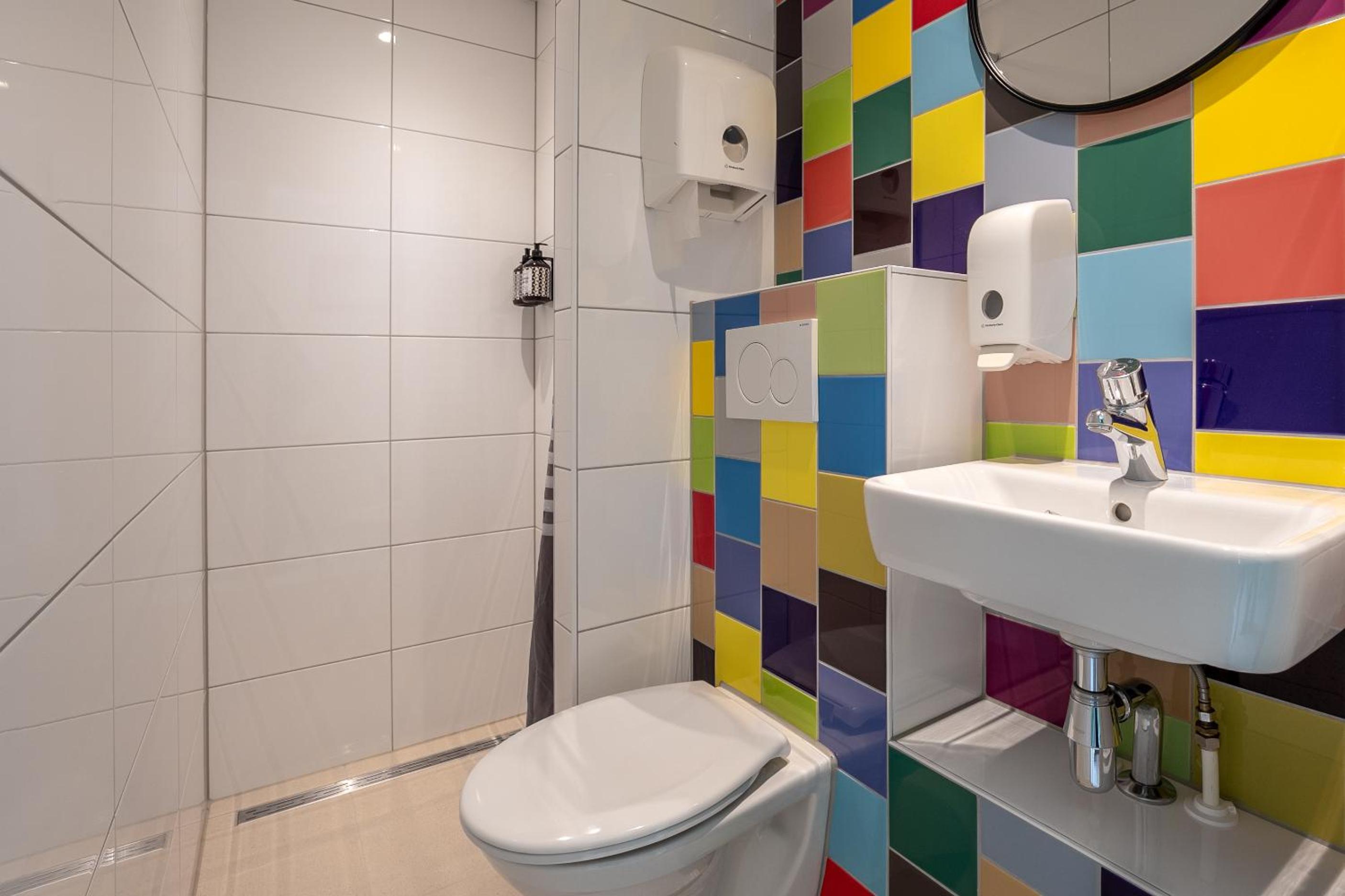 Single Room with Private Bathroom photo 2