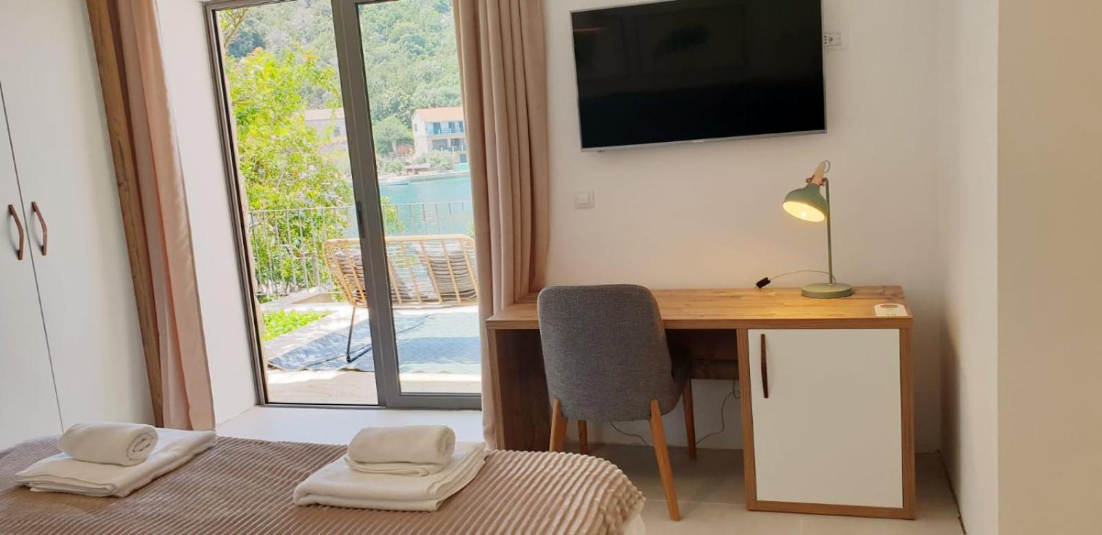 Deluxe Double or Twin Room with Sea View