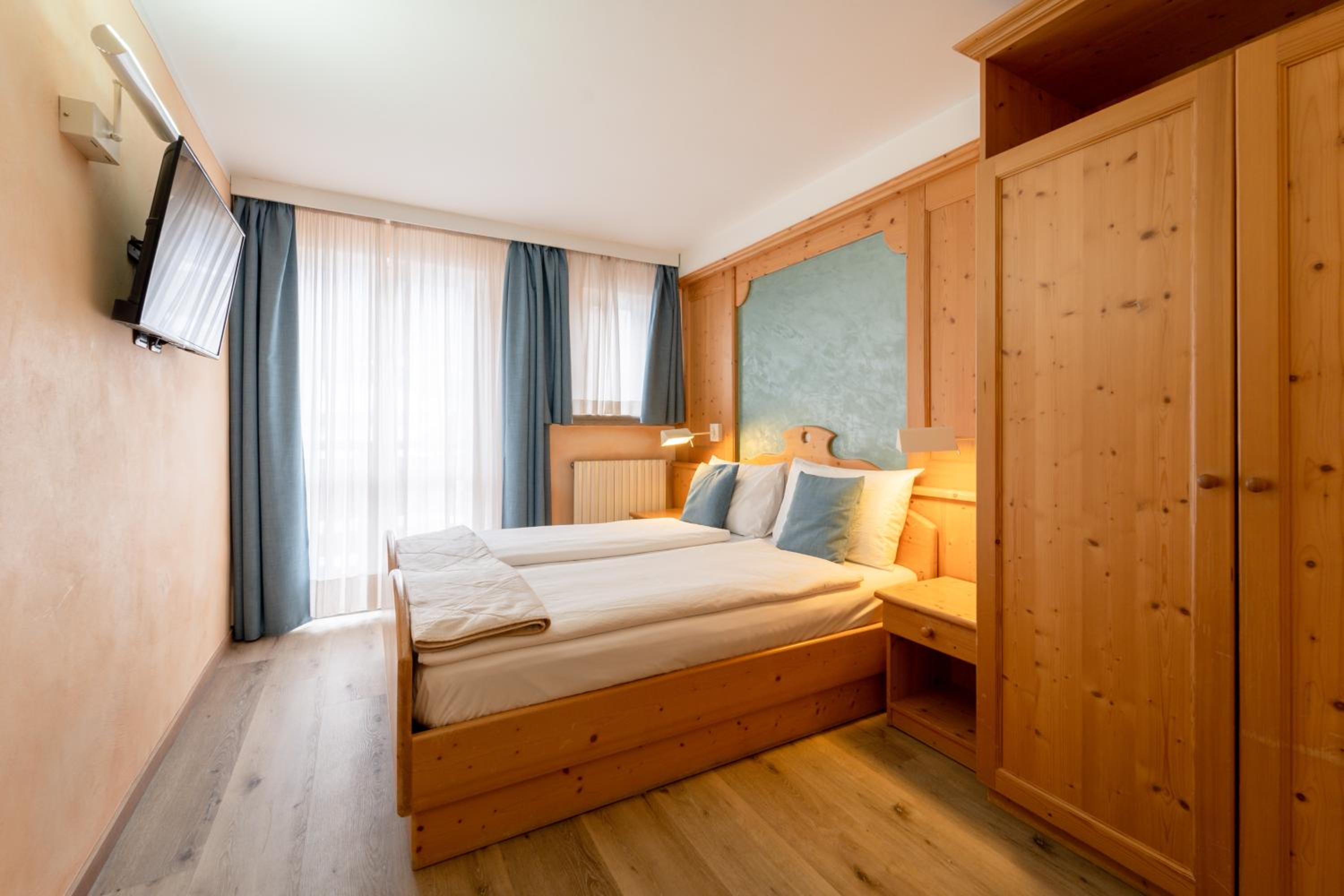 Superior Suite with Spa photo 3