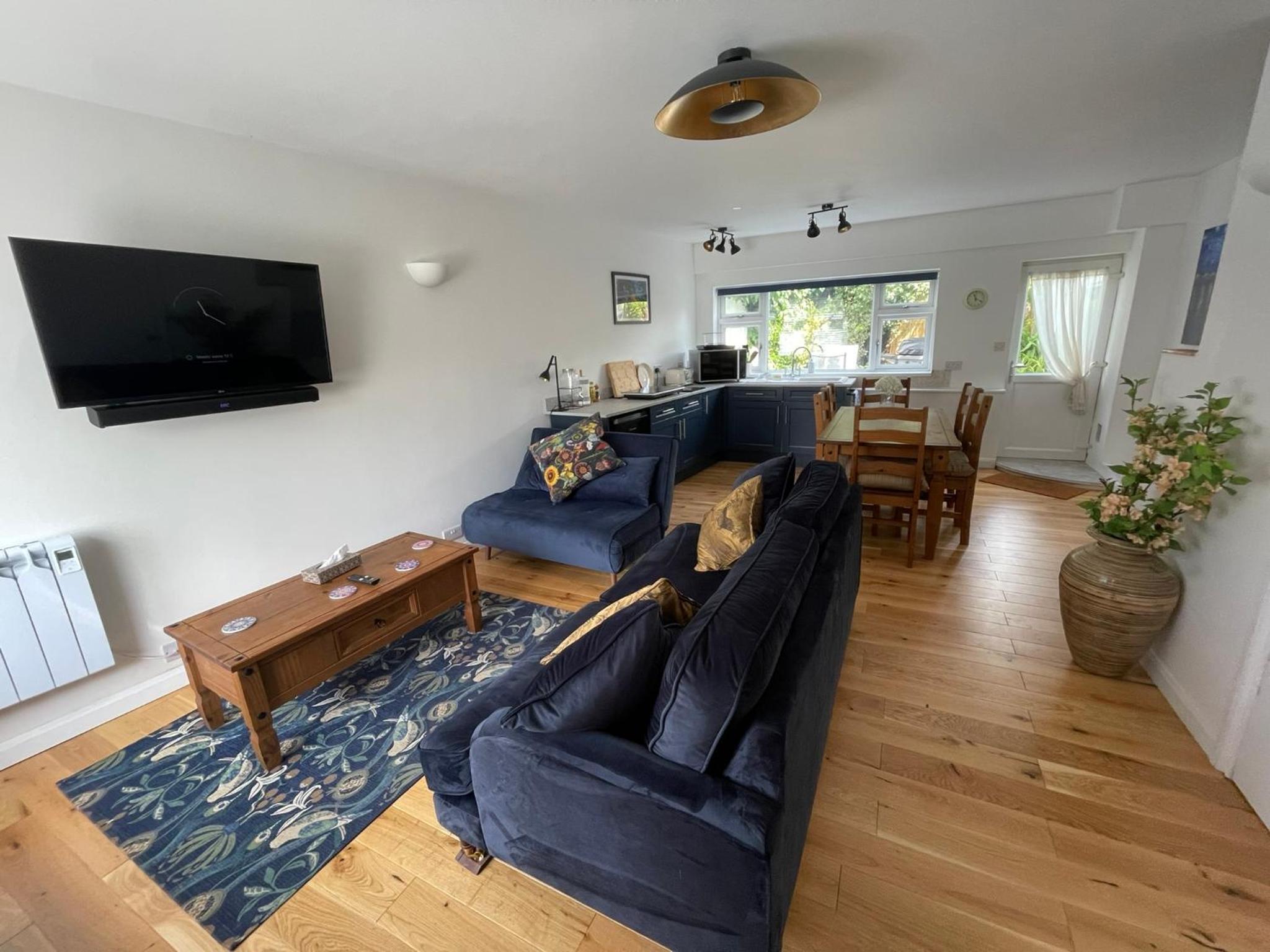 Two-Bedroom House photo 2