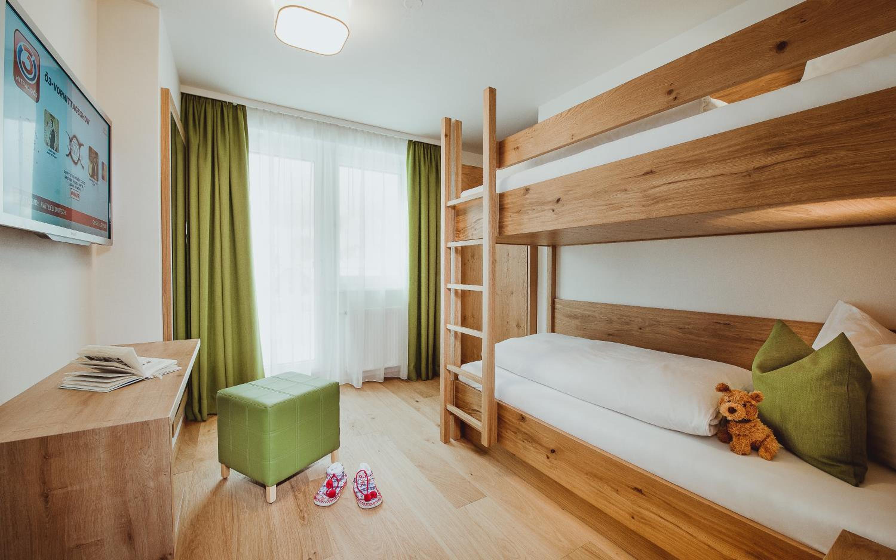 Two-Bedroom Apartment with Balcony photo 3
