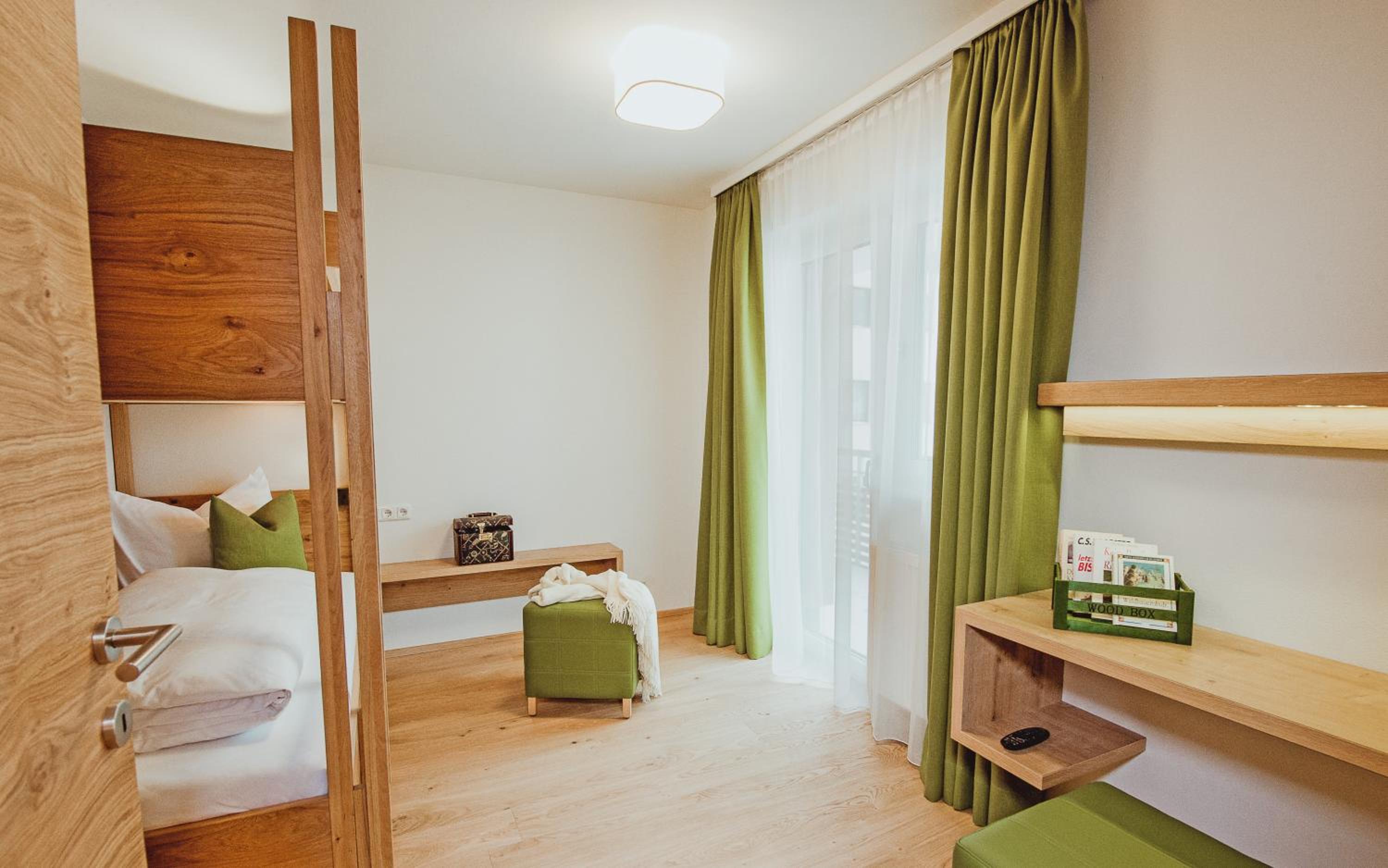 Large Two-Bedroom Apartment with Balcony photo 3