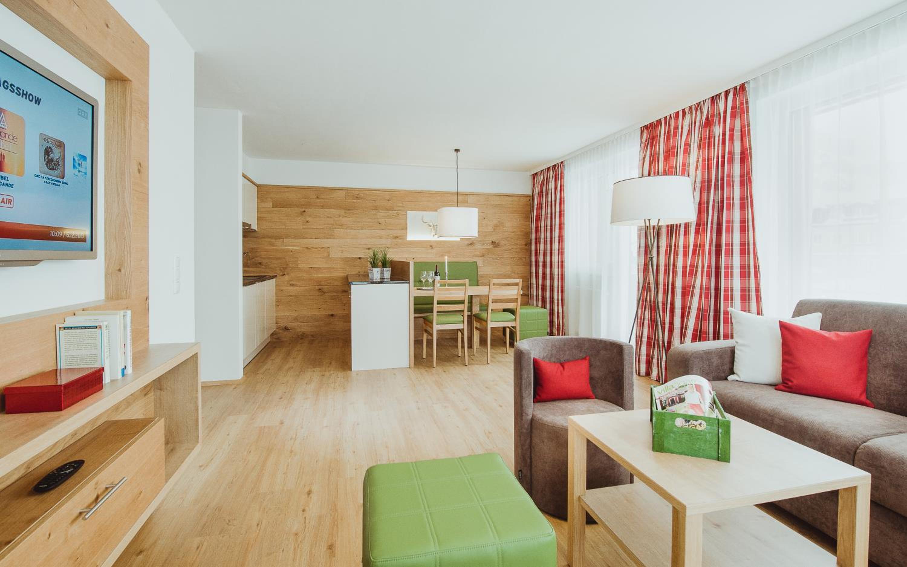 Large Two-Bedroom Apartment with Terrace photo 1