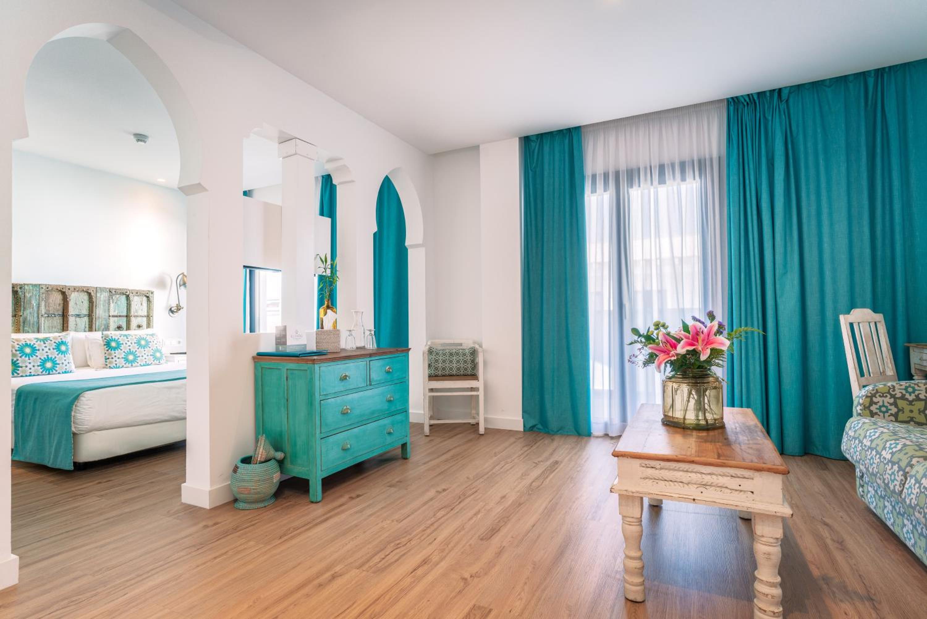Suite Junior con vista al mar.