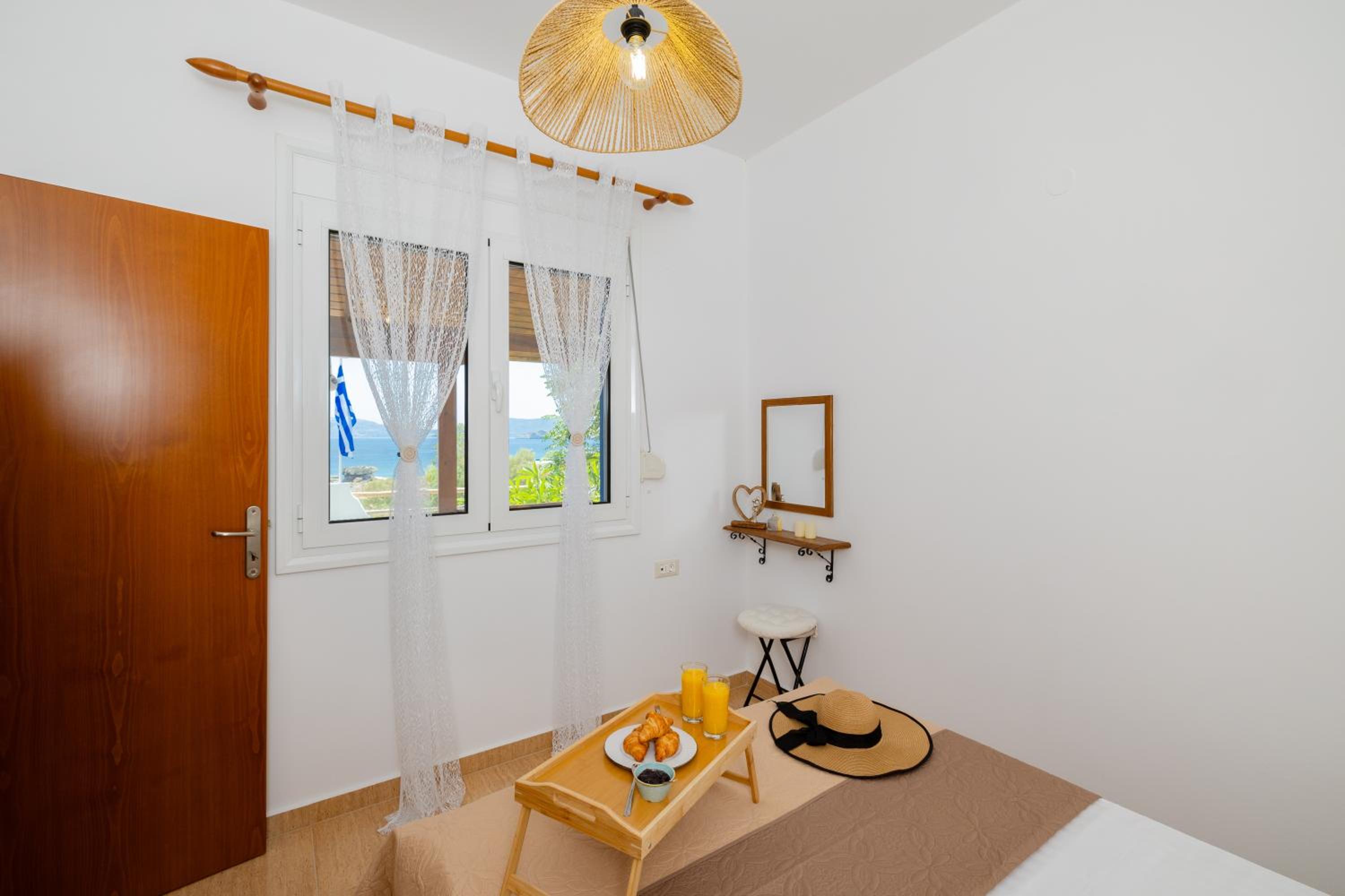One-Bedroom House photo 3