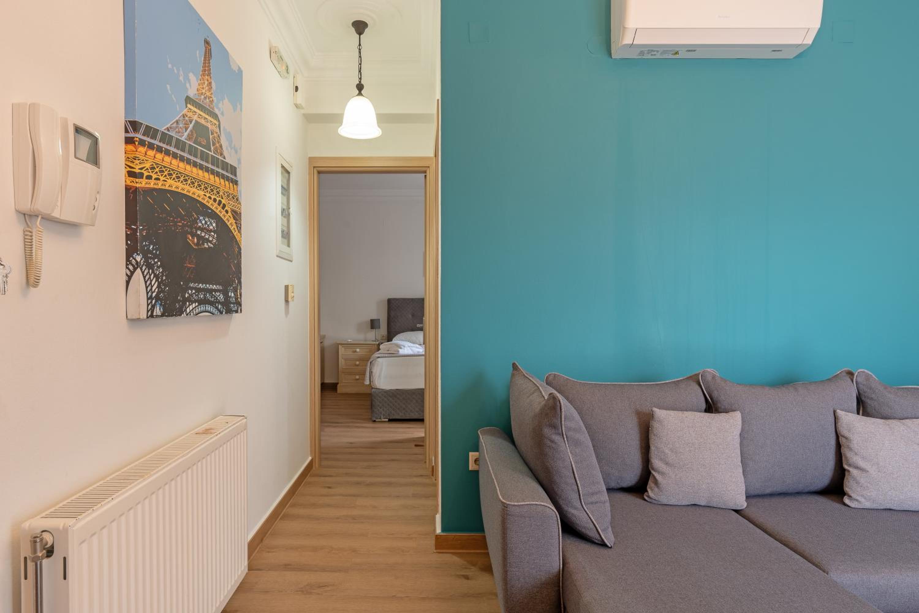 One-Bedroom Apartment with Sea View - Photo 11
