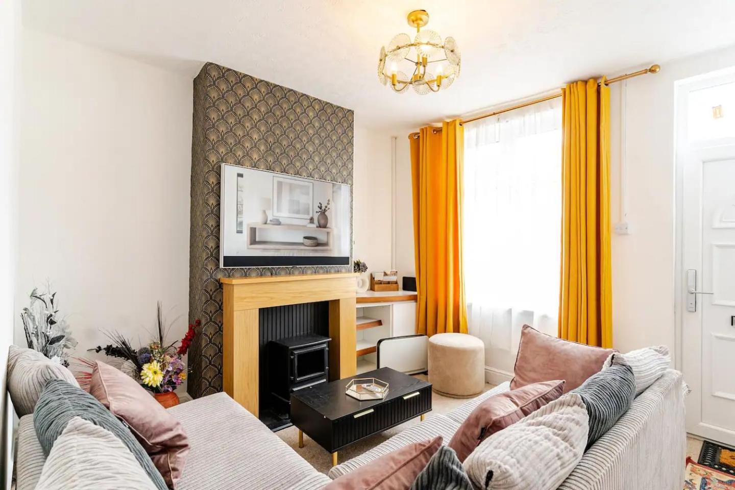 Three-Bedroom House photo 1