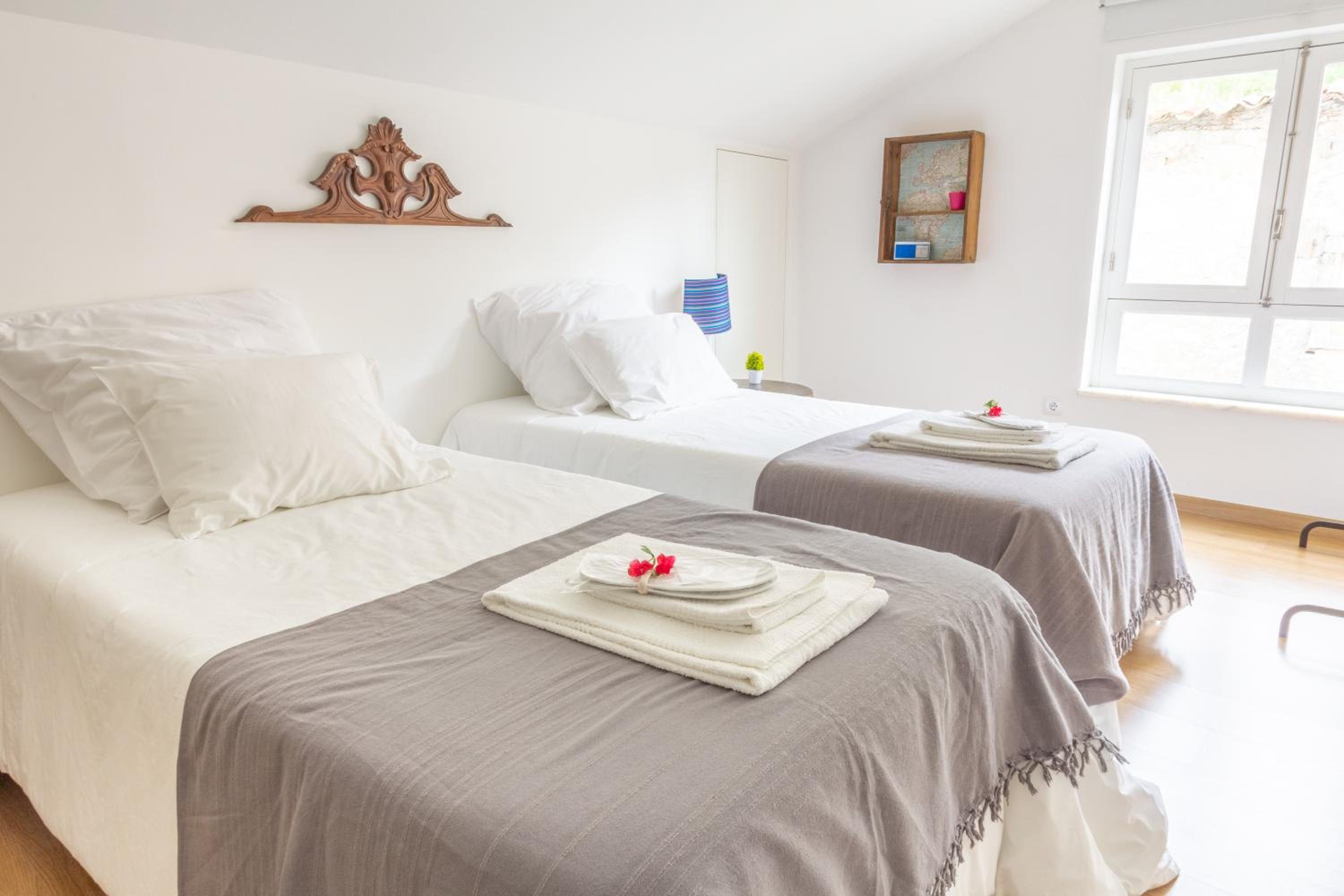 Double Room with Private Bathroom - Photo 2