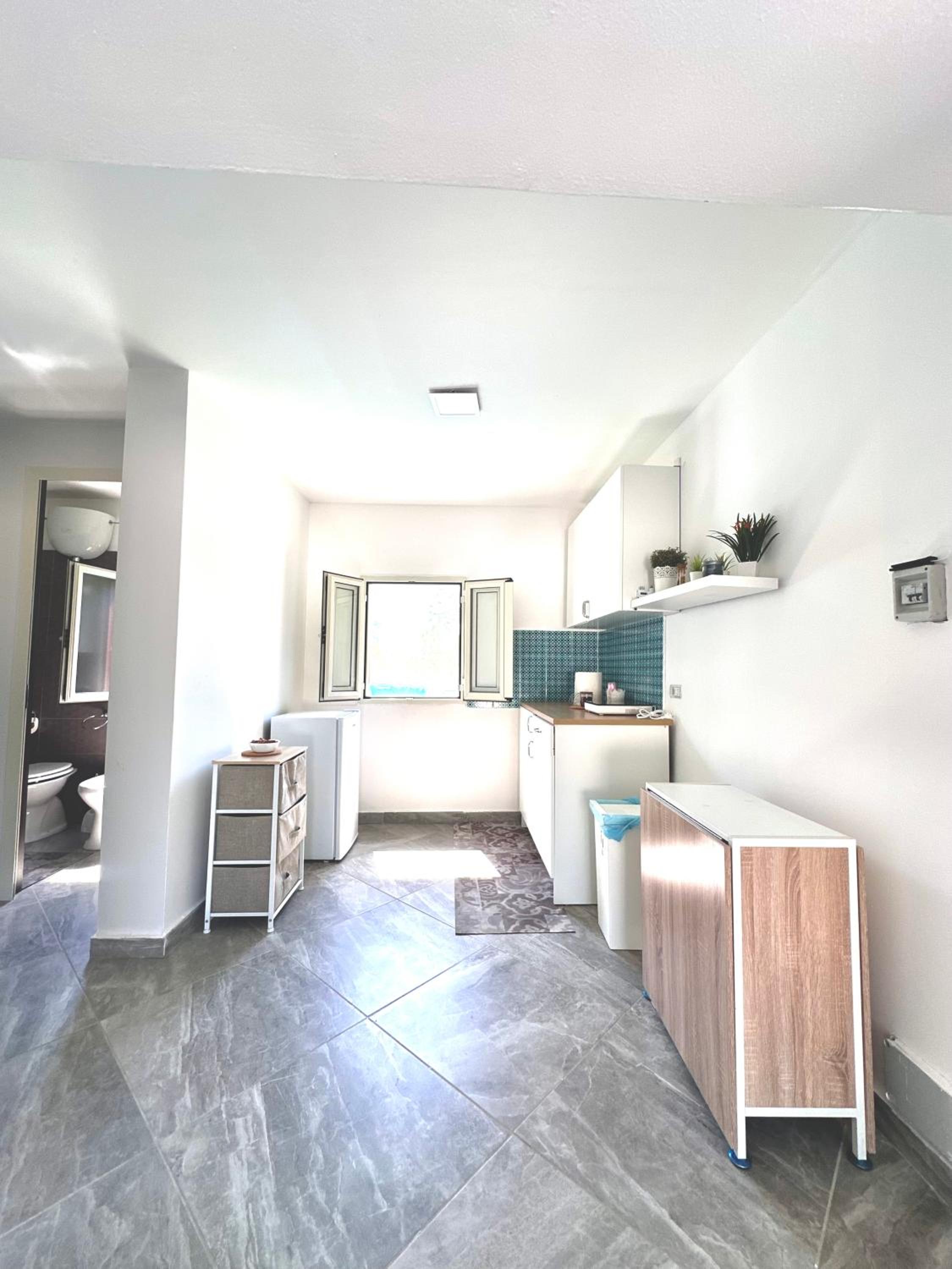 One-Bedroom Apartment photo 2