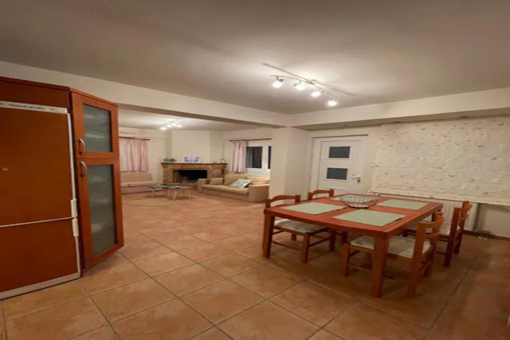 Two-Bedroom Apartment photo 2