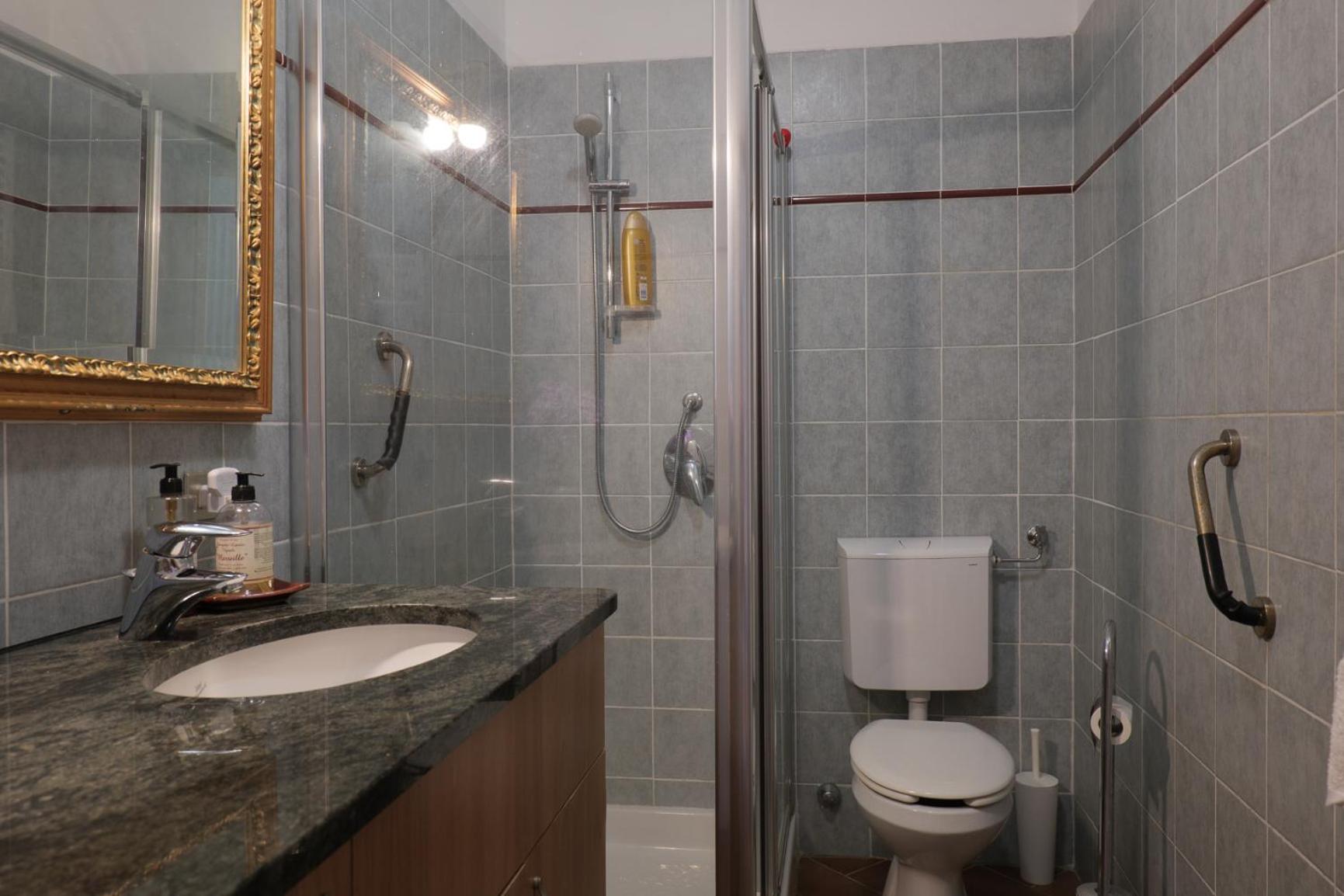 Apartment mit Balkon photo 3