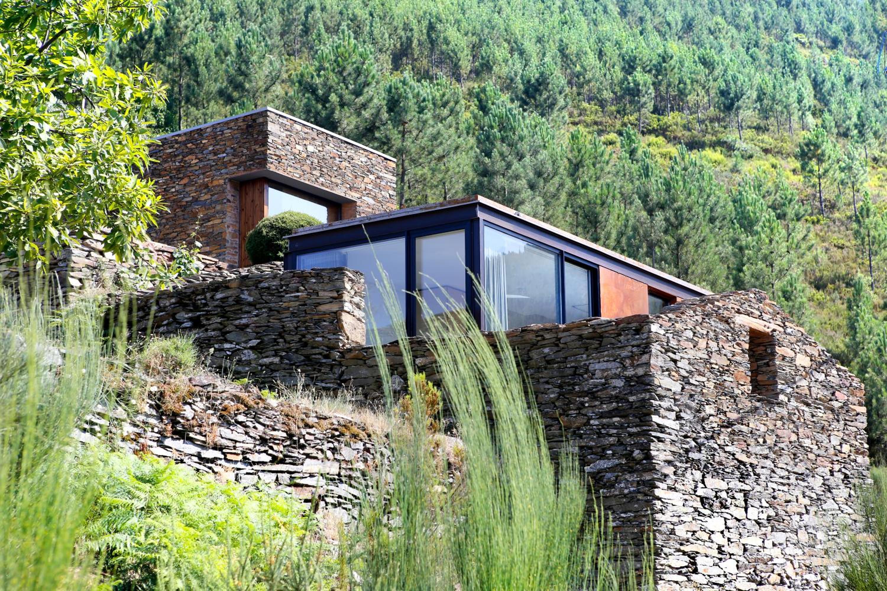 One-Bedroom House - Photo 25