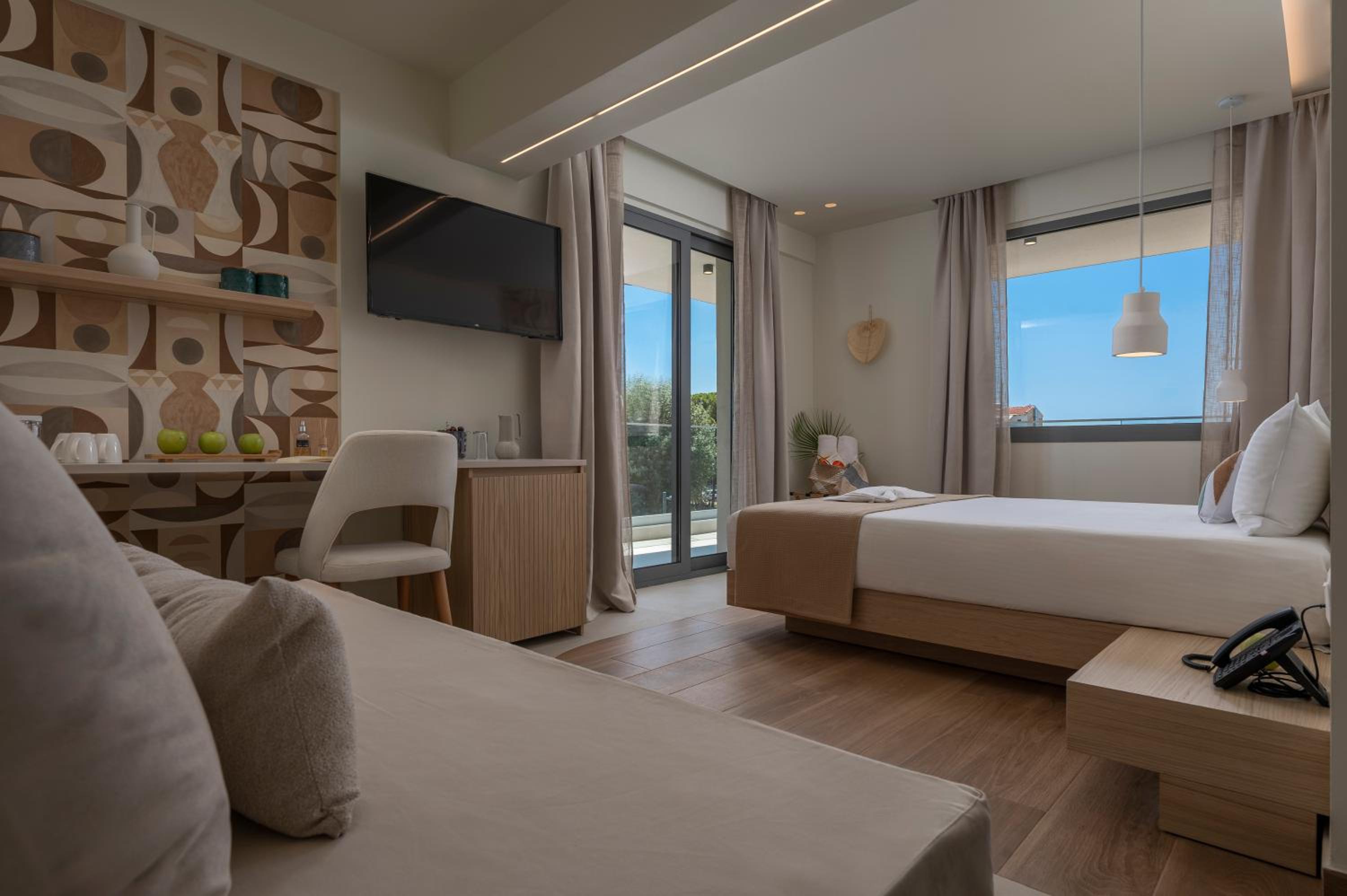 Elegant Suite photo 2