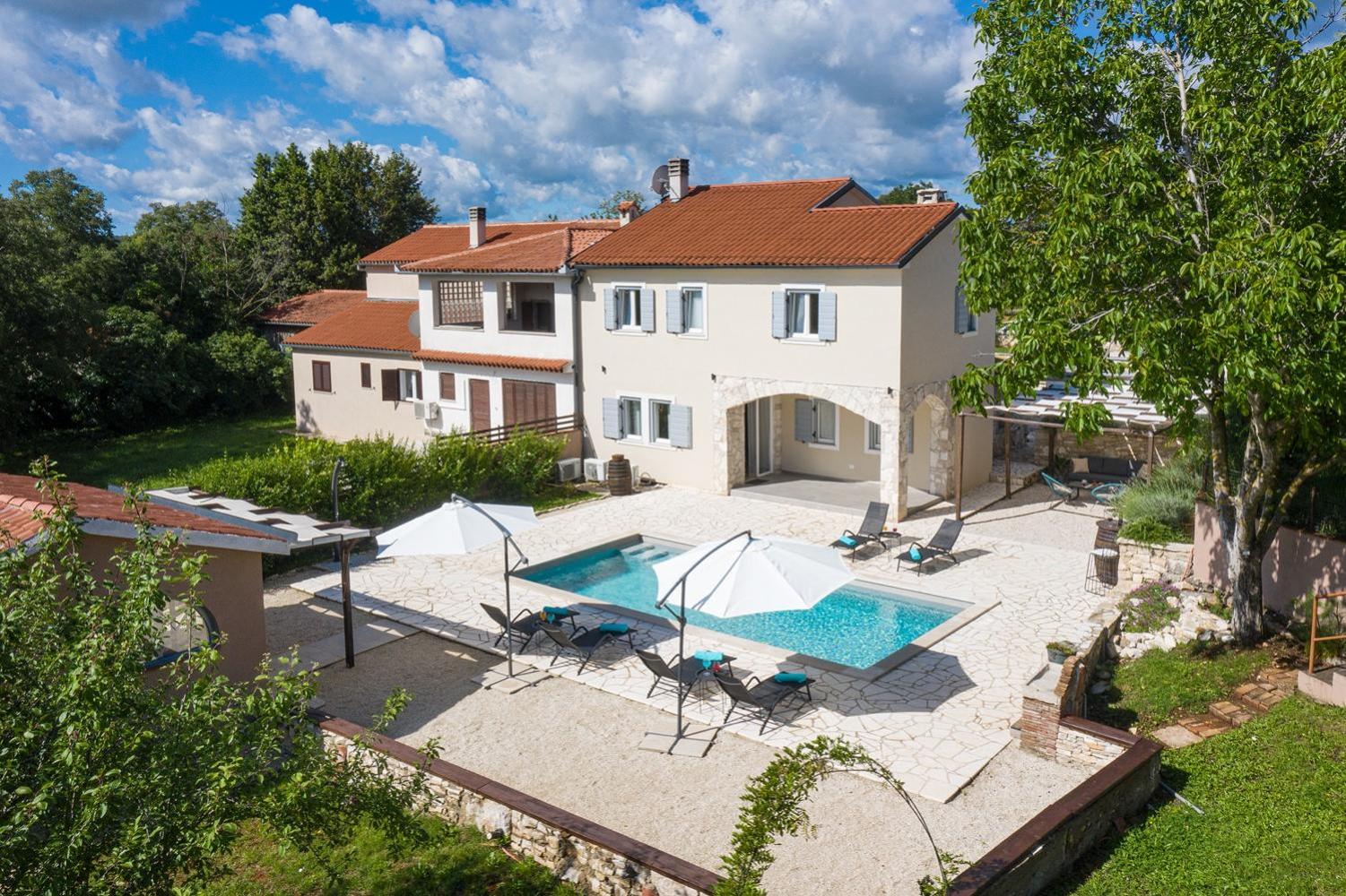 Villa with Private Pool photo 3