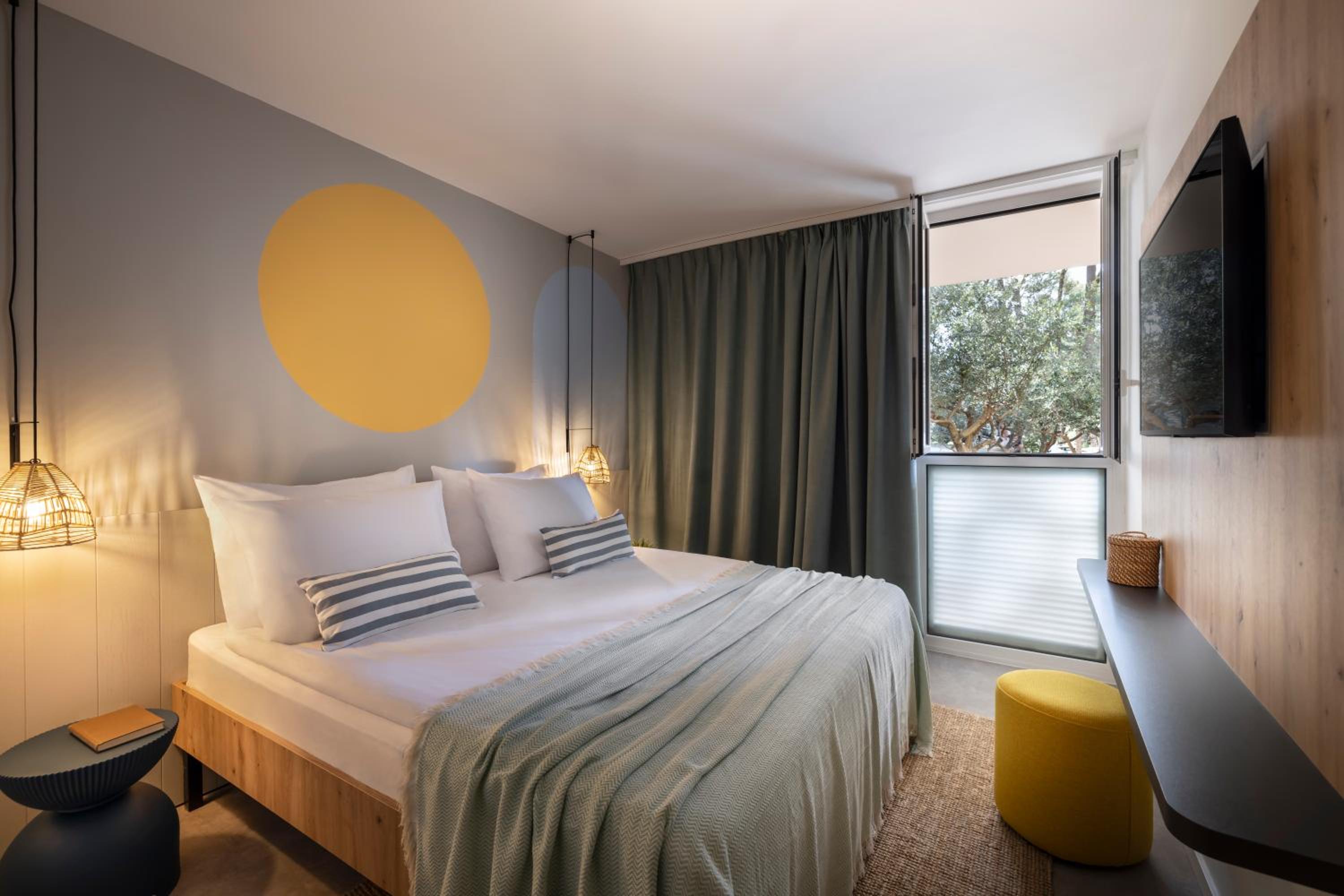 Room for 2 photo 1