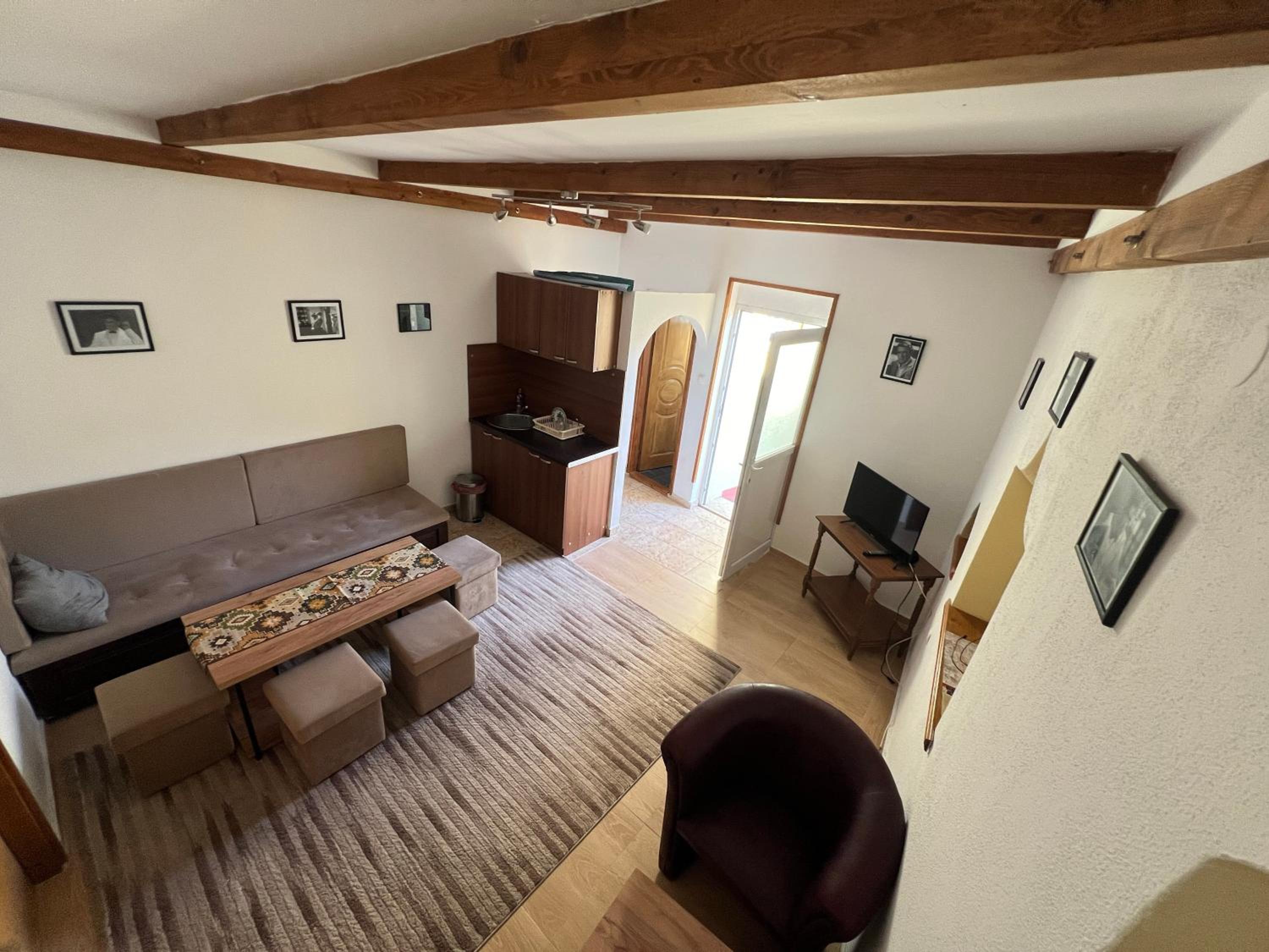 Bed in 8-Bed Mixed Dormitory Room photo 1