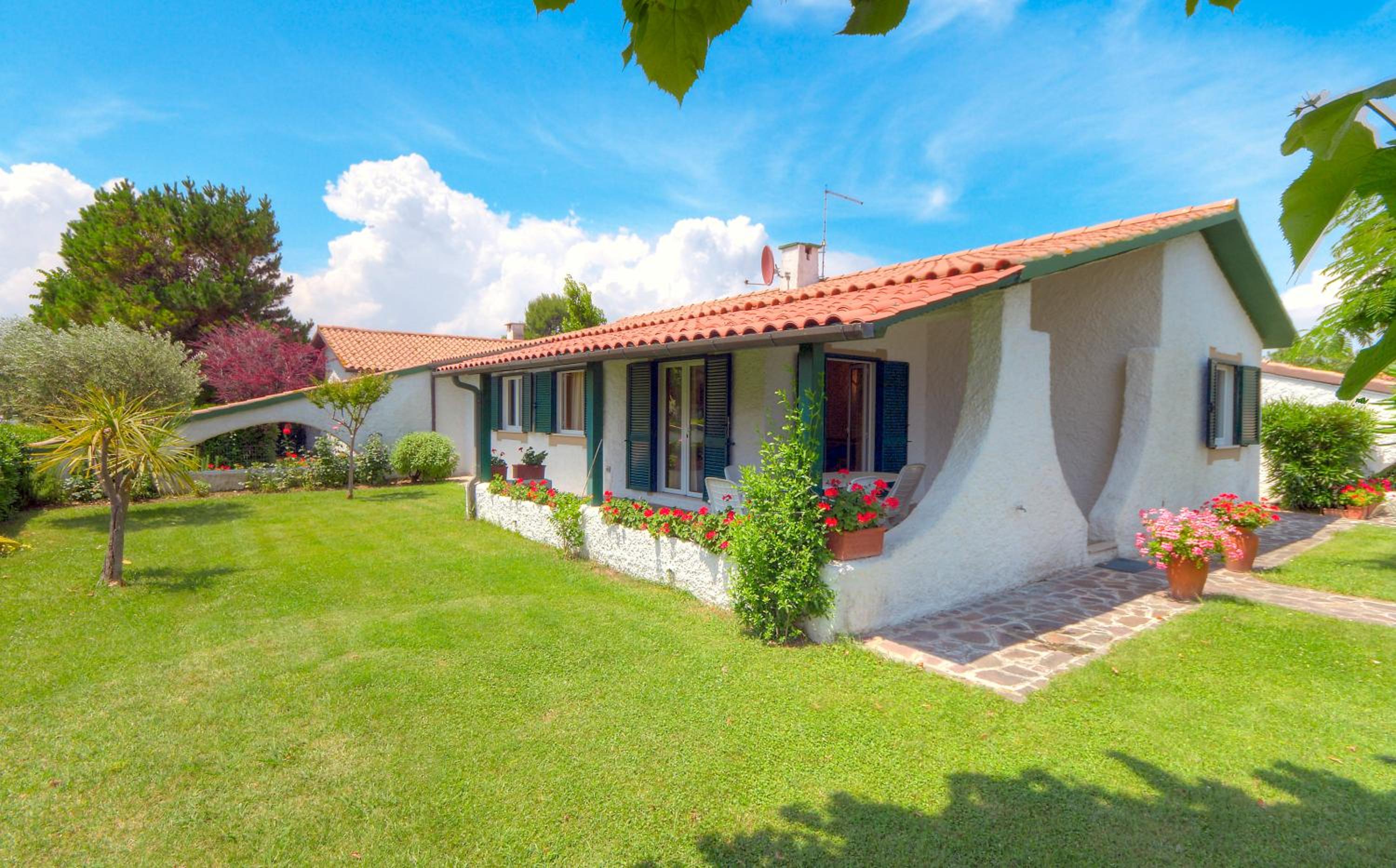 Three-Bedroom Villa photo 3