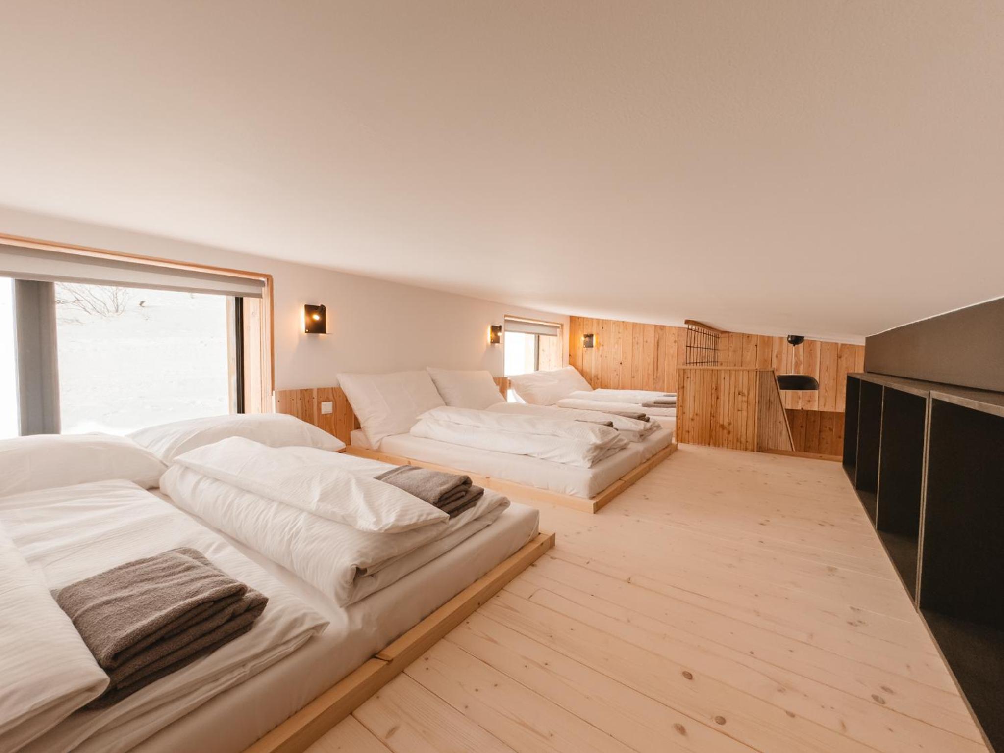 Bed in 8-Bed Dormitory Room photo 1