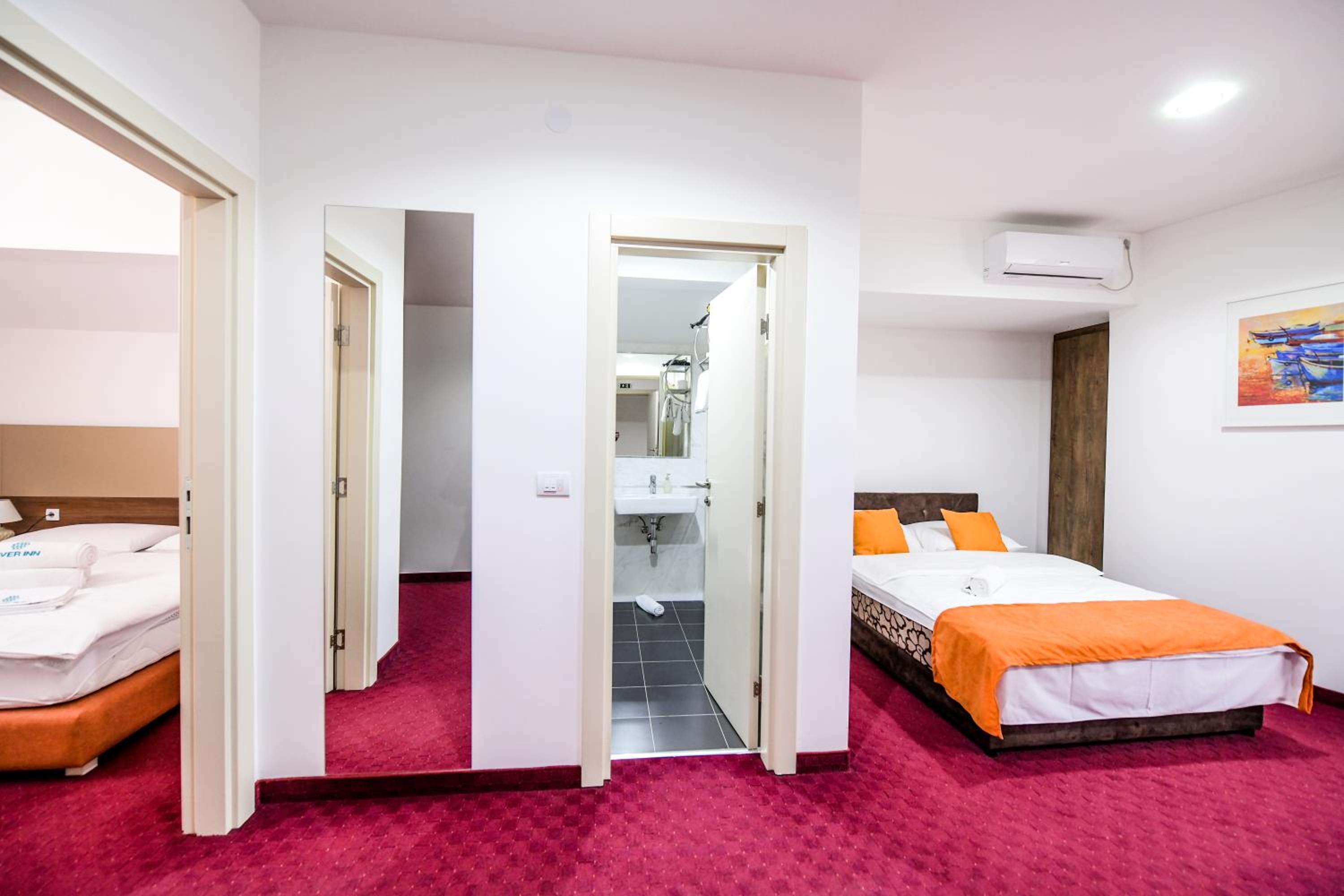 Family Suite with Balcony photo 2